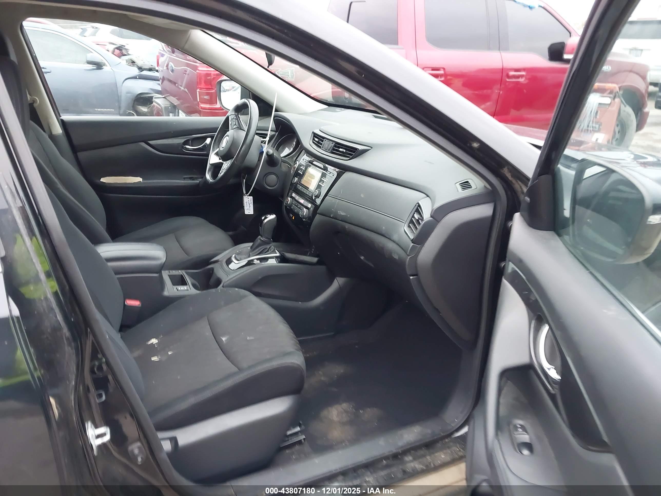 NISSAN ROGUE image 5