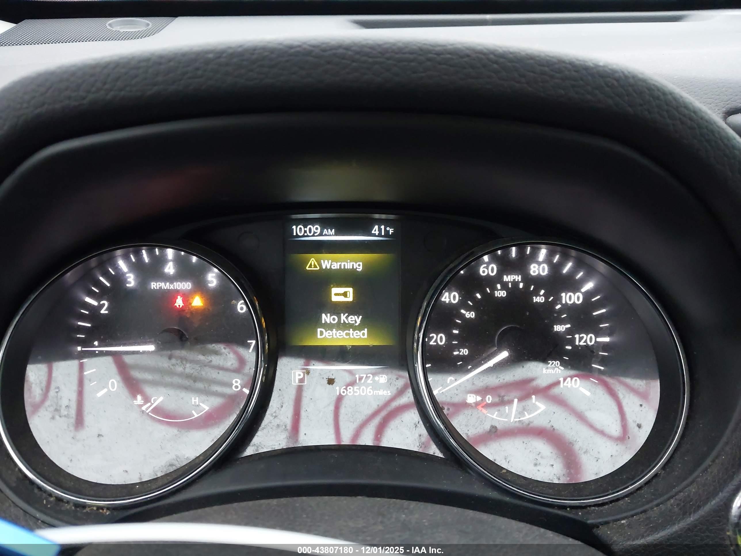 NISSAN ROGUE image 7