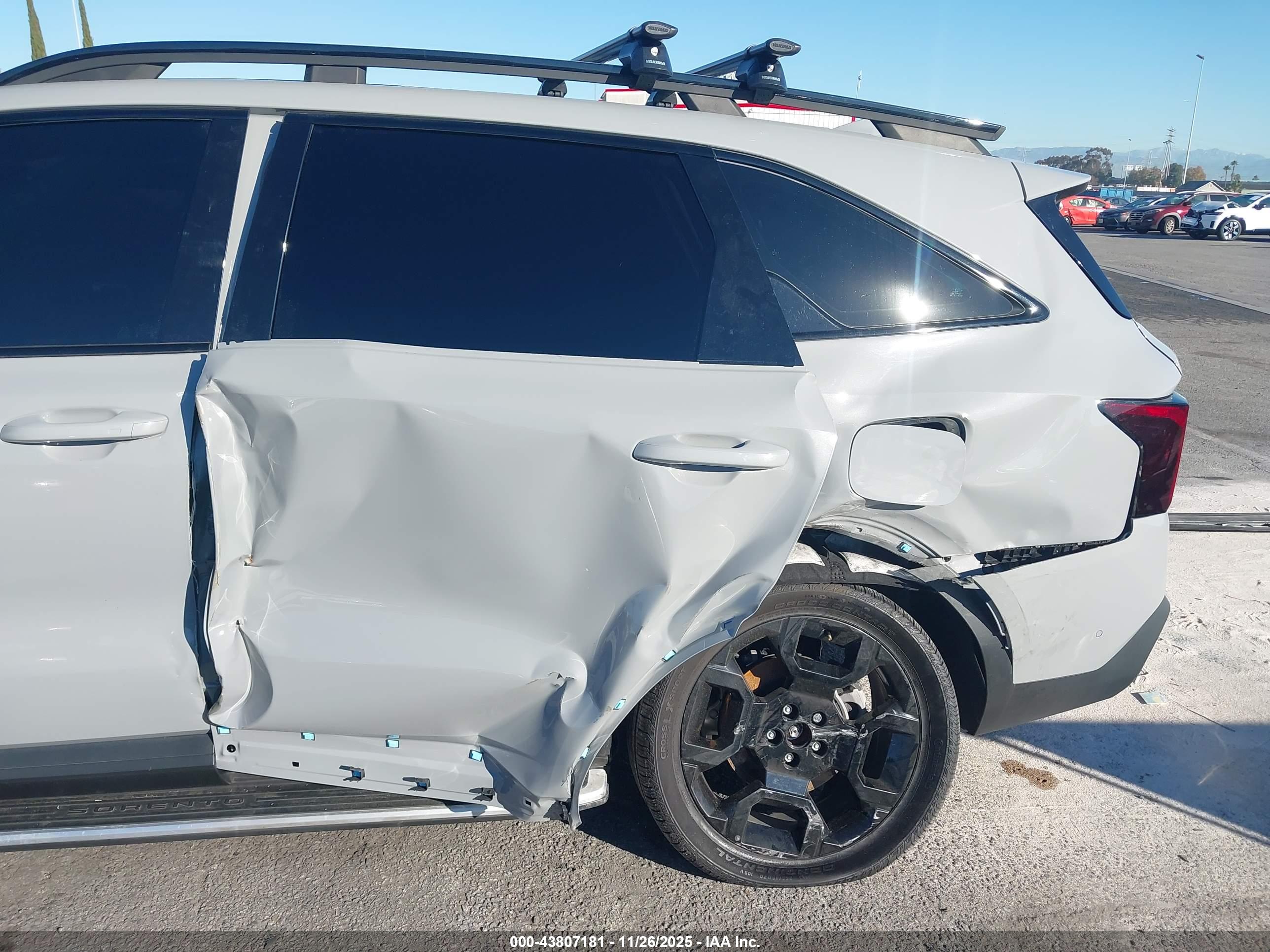 KIA SORENTO image 6