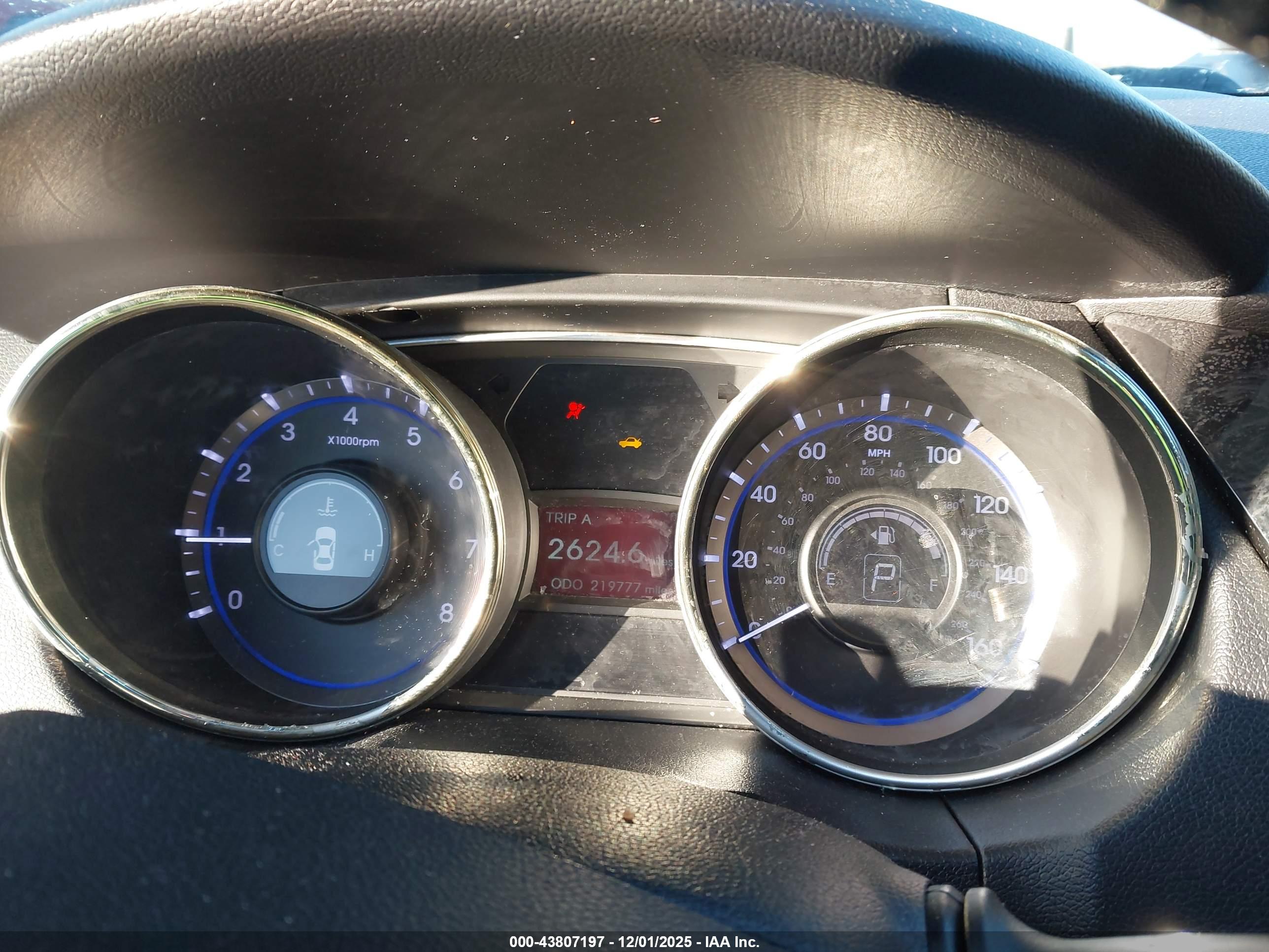 HYUNDAI SONATA image 7