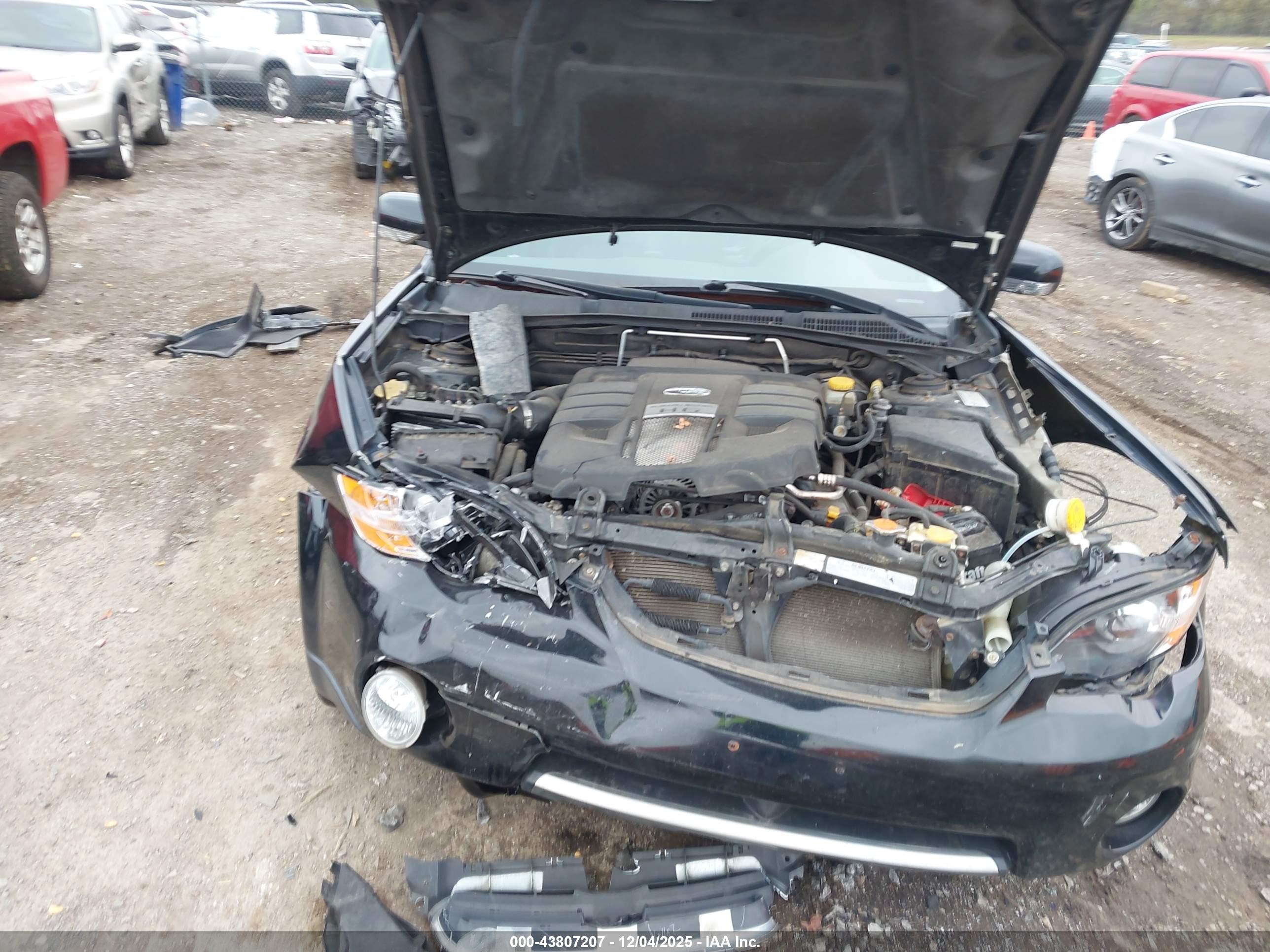 SUBARU OUTBACK image 6