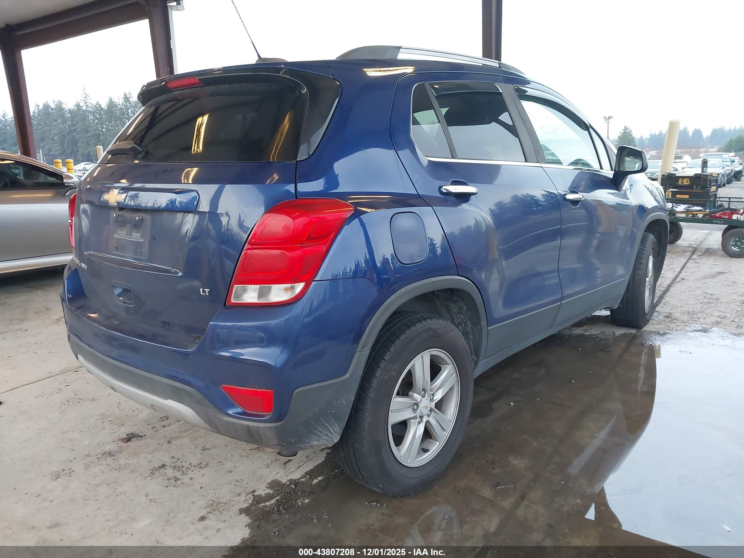 CHEVROLET TRAX image 4