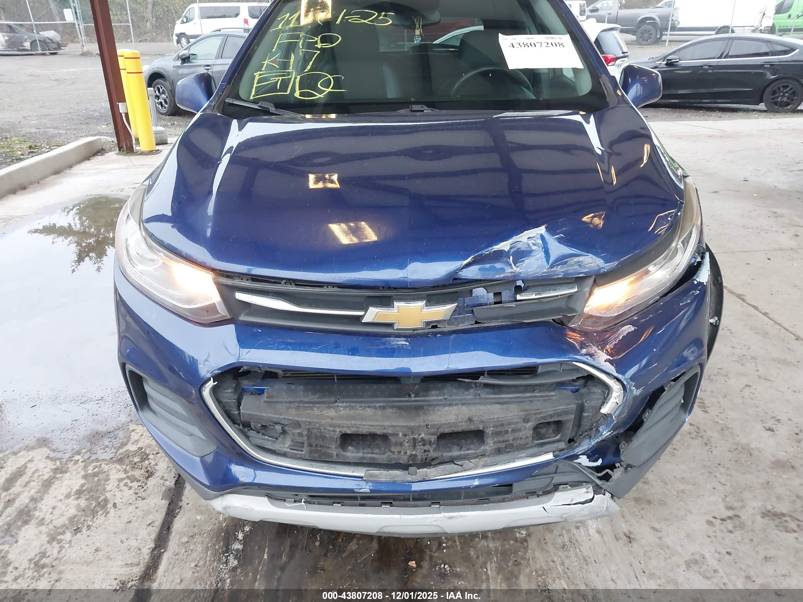 CHEVROLET TRAX image 6