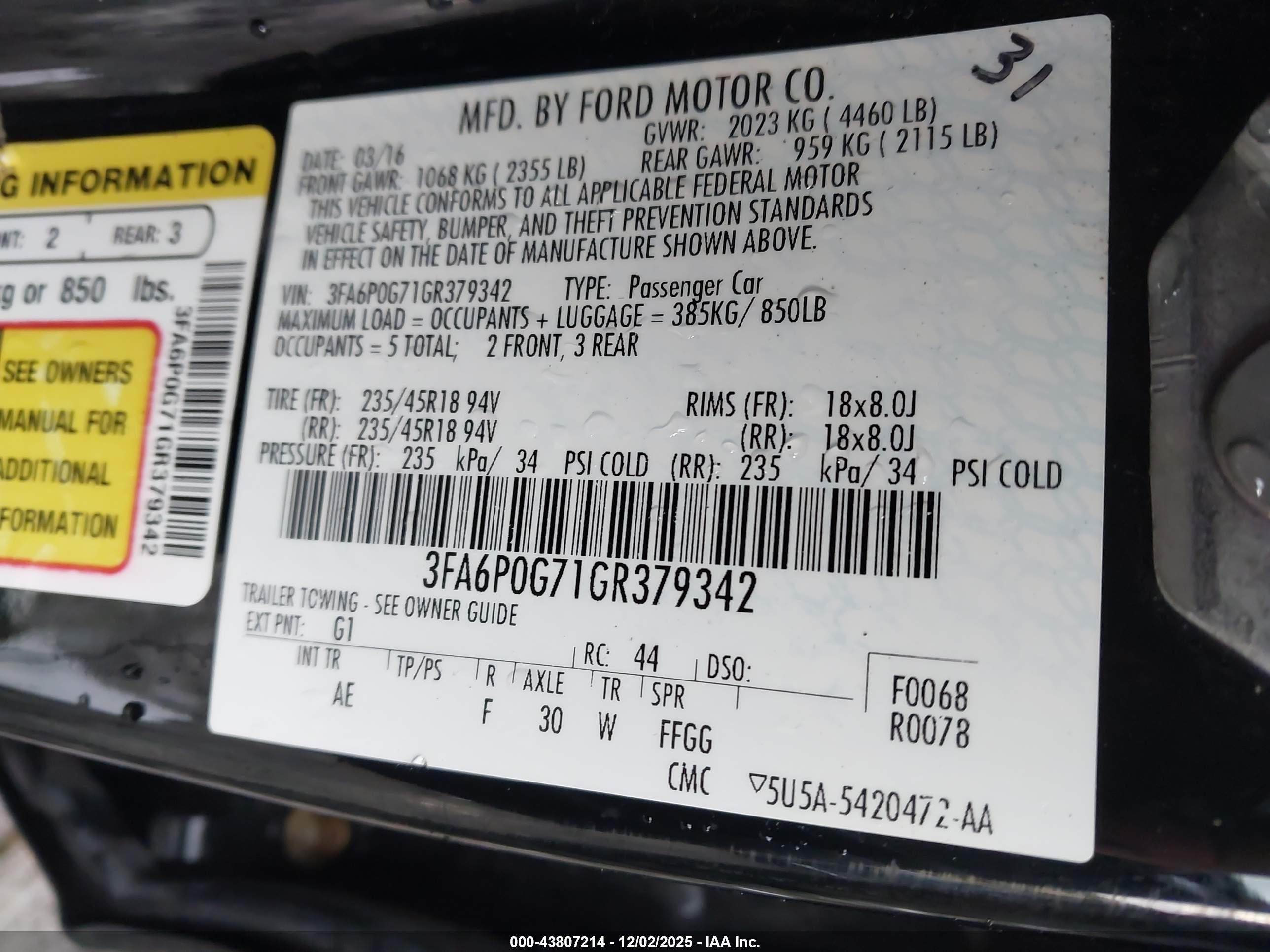 FORD FUSION image 9