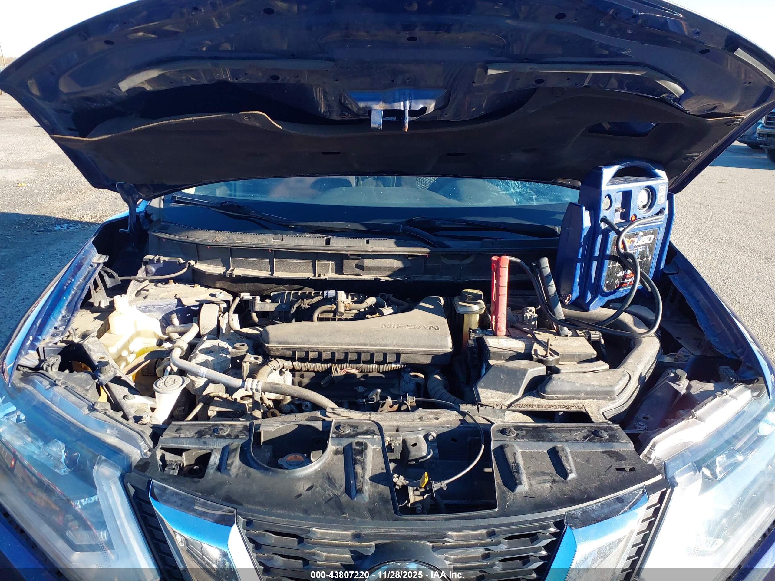 NISSAN ROGUE image 10