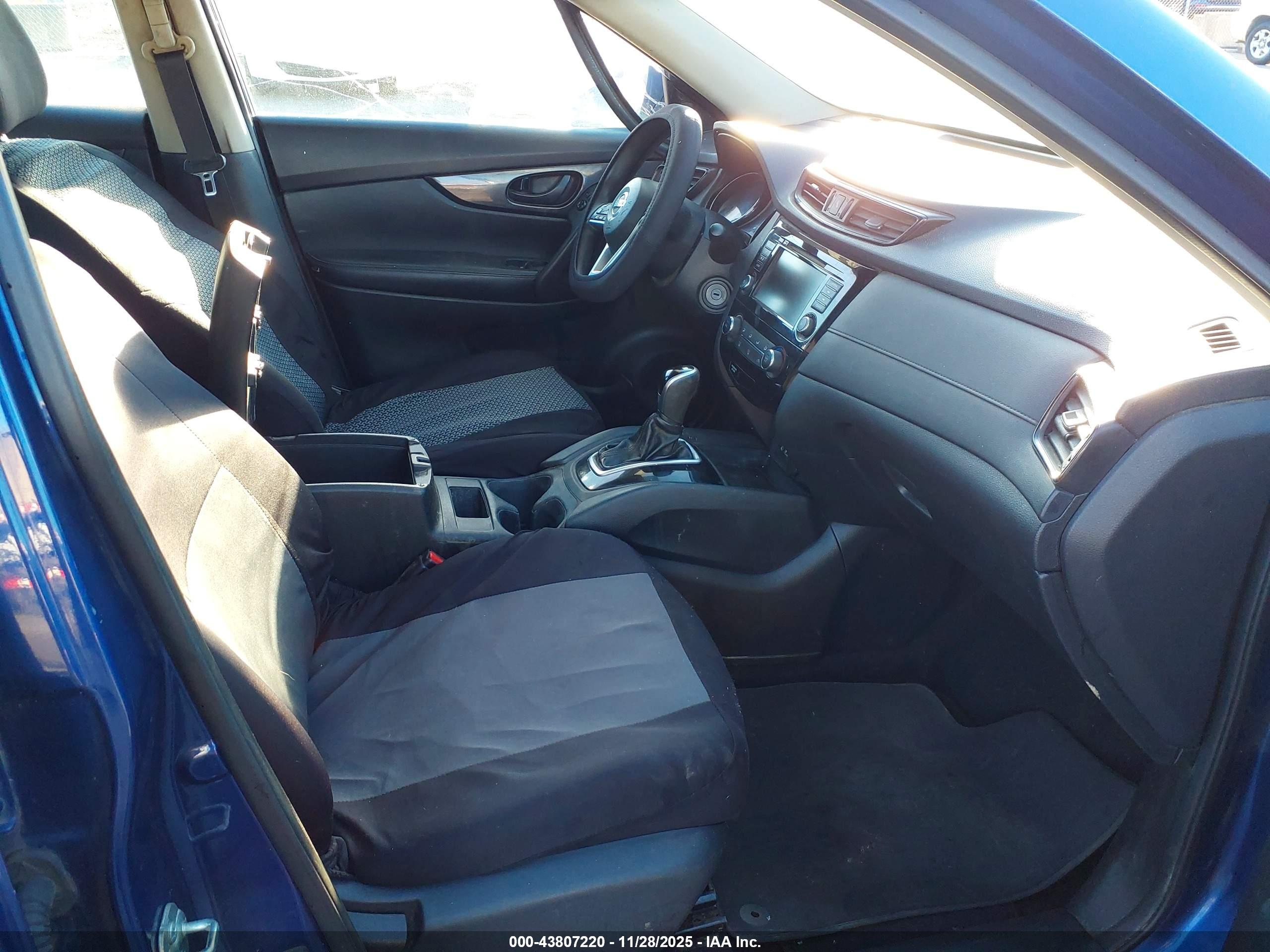NISSAN ROGUE image 5