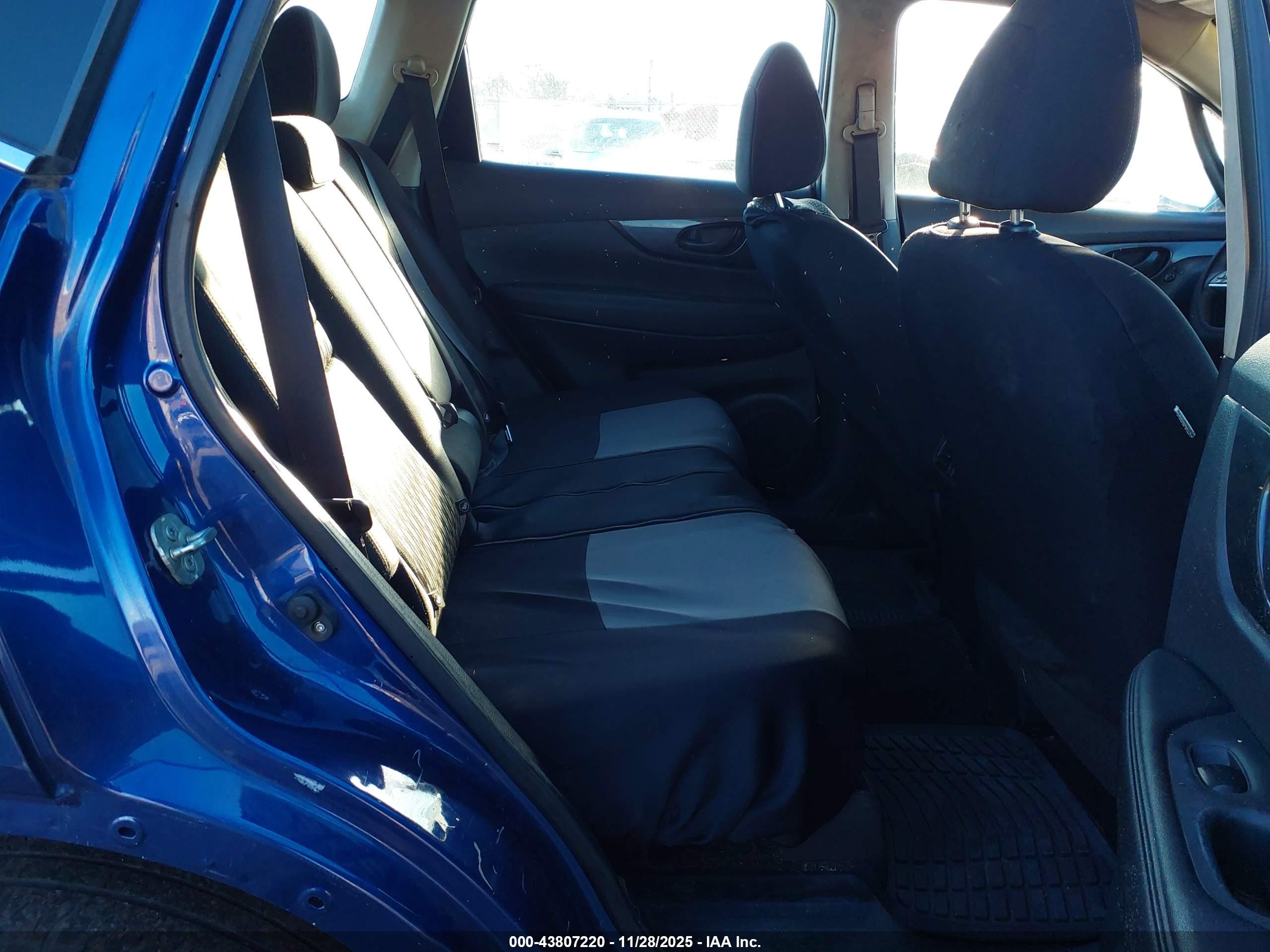 NISSAN ROGUE image 8