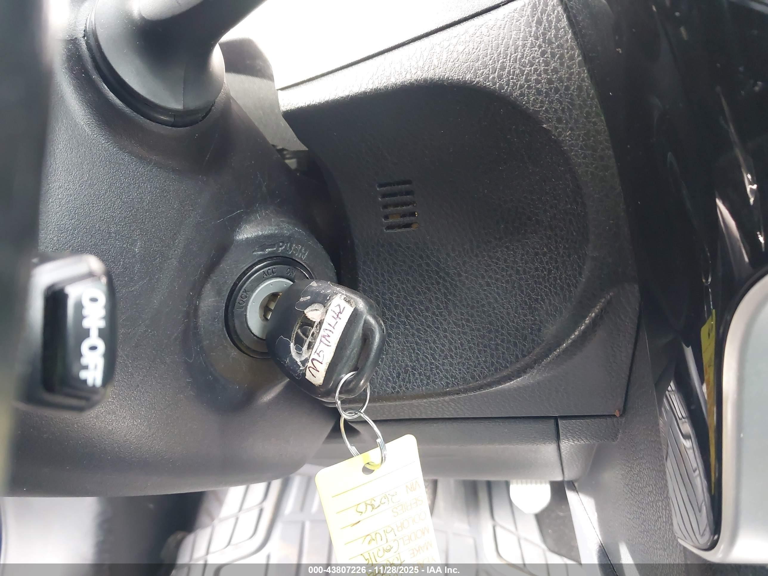 TOYOTA COROLLA image 11