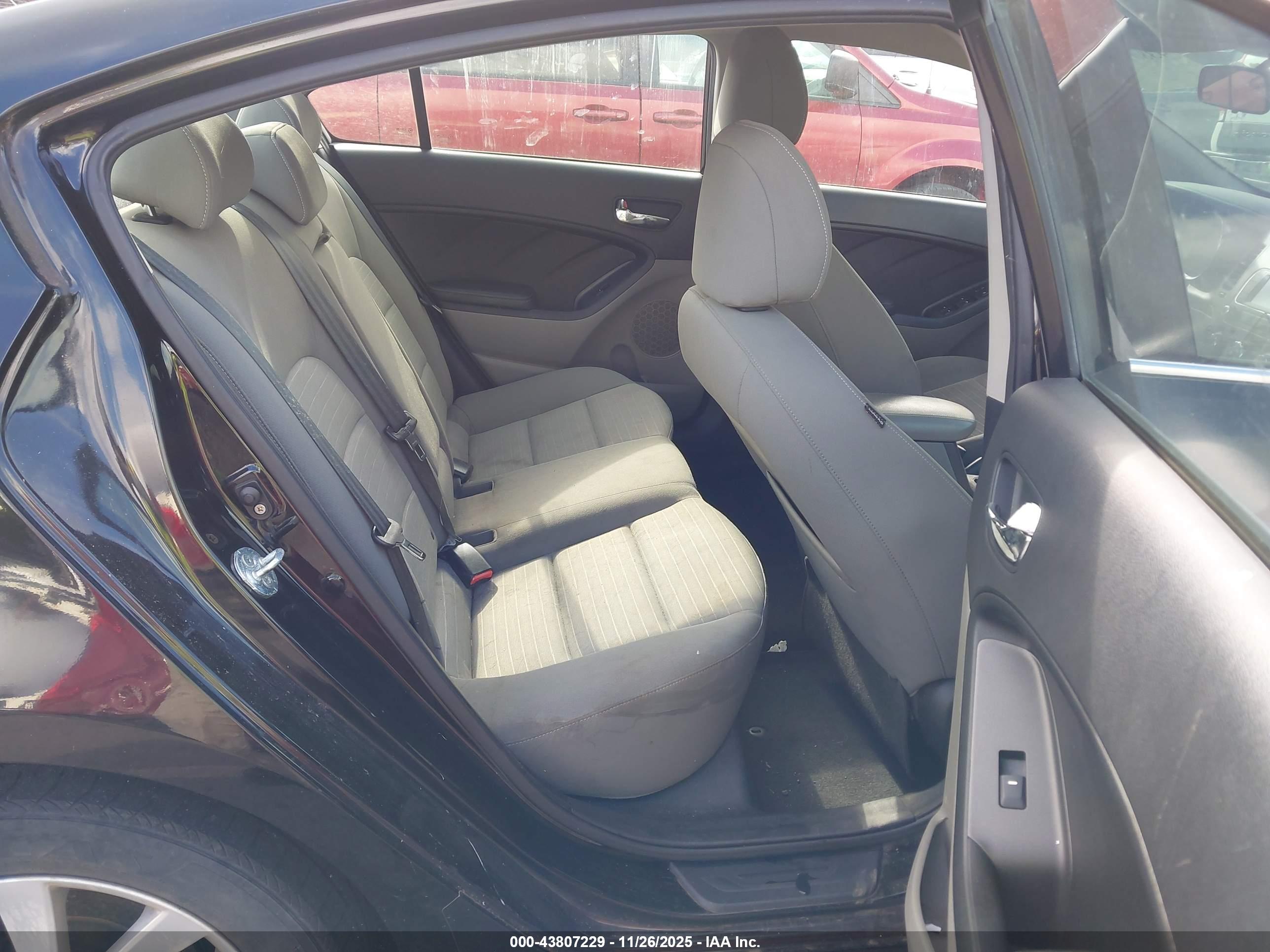 KIA FORTE image 8