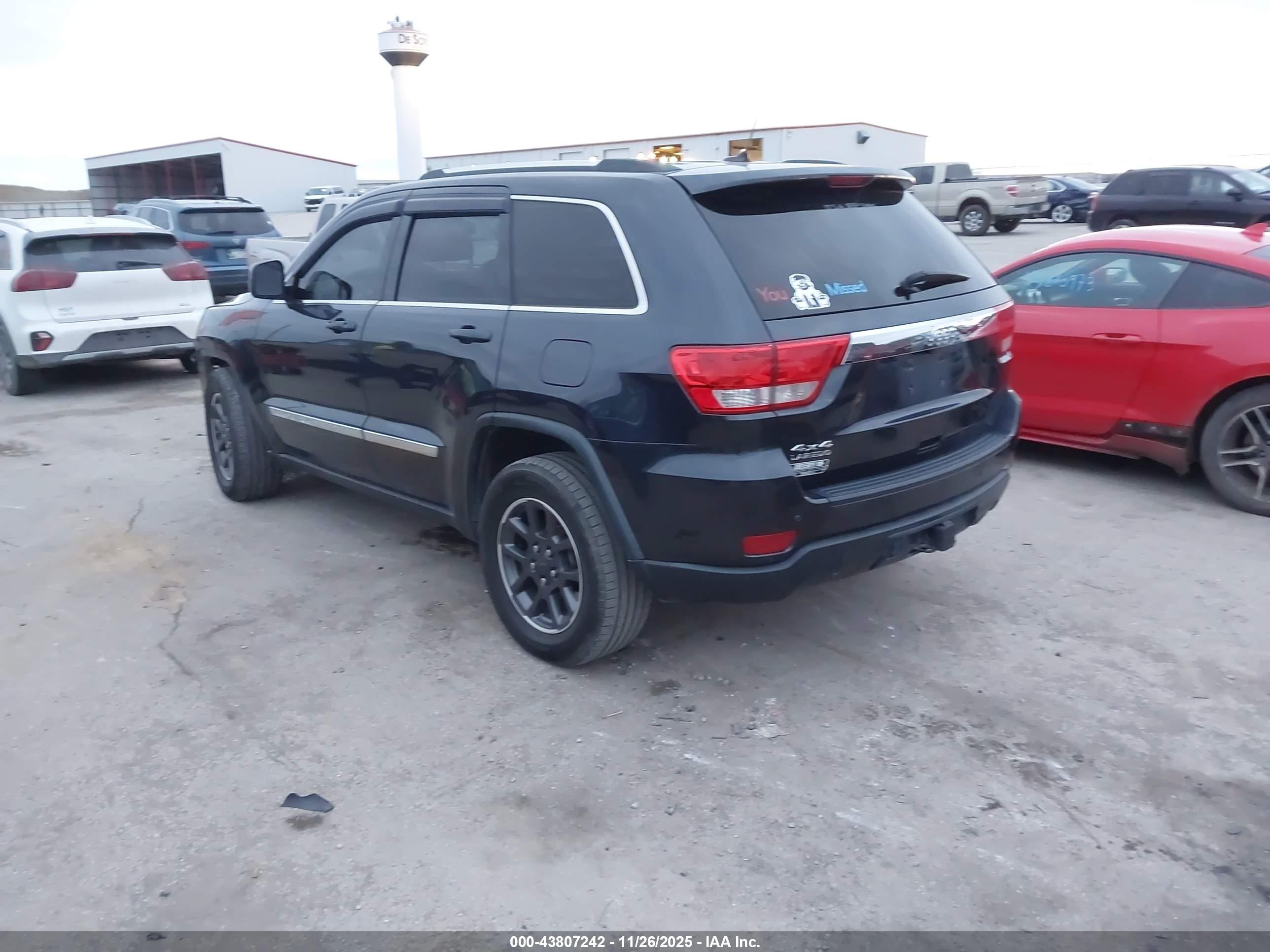JEEP GRAND image 3