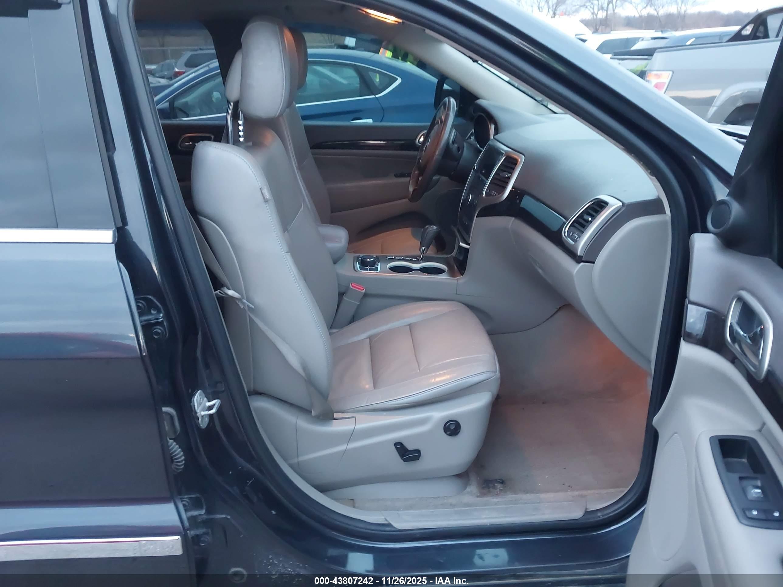 JEEP GRAND image 5