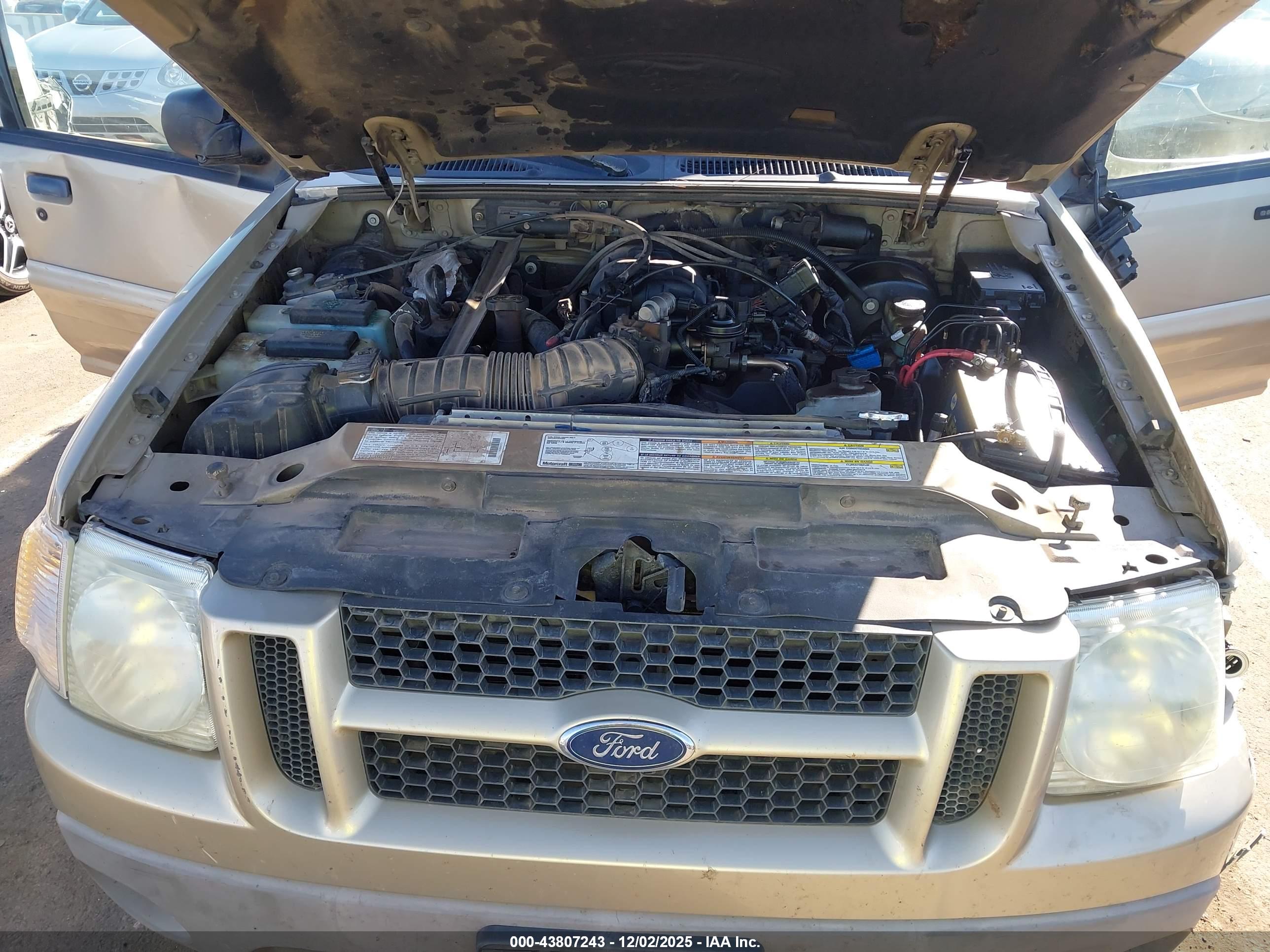 FORD EXPLORER image 10