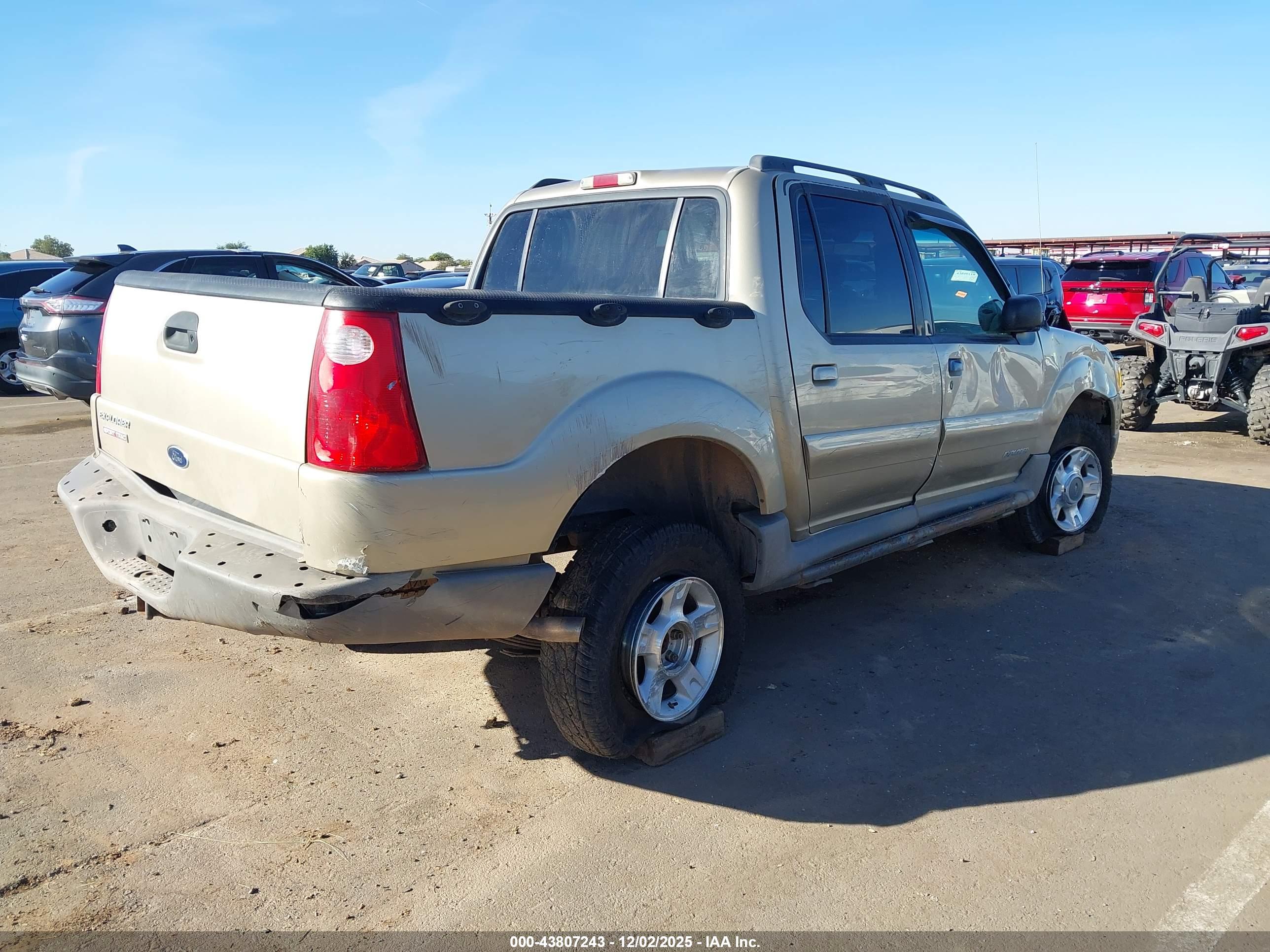 FORD EXPLORER image 4