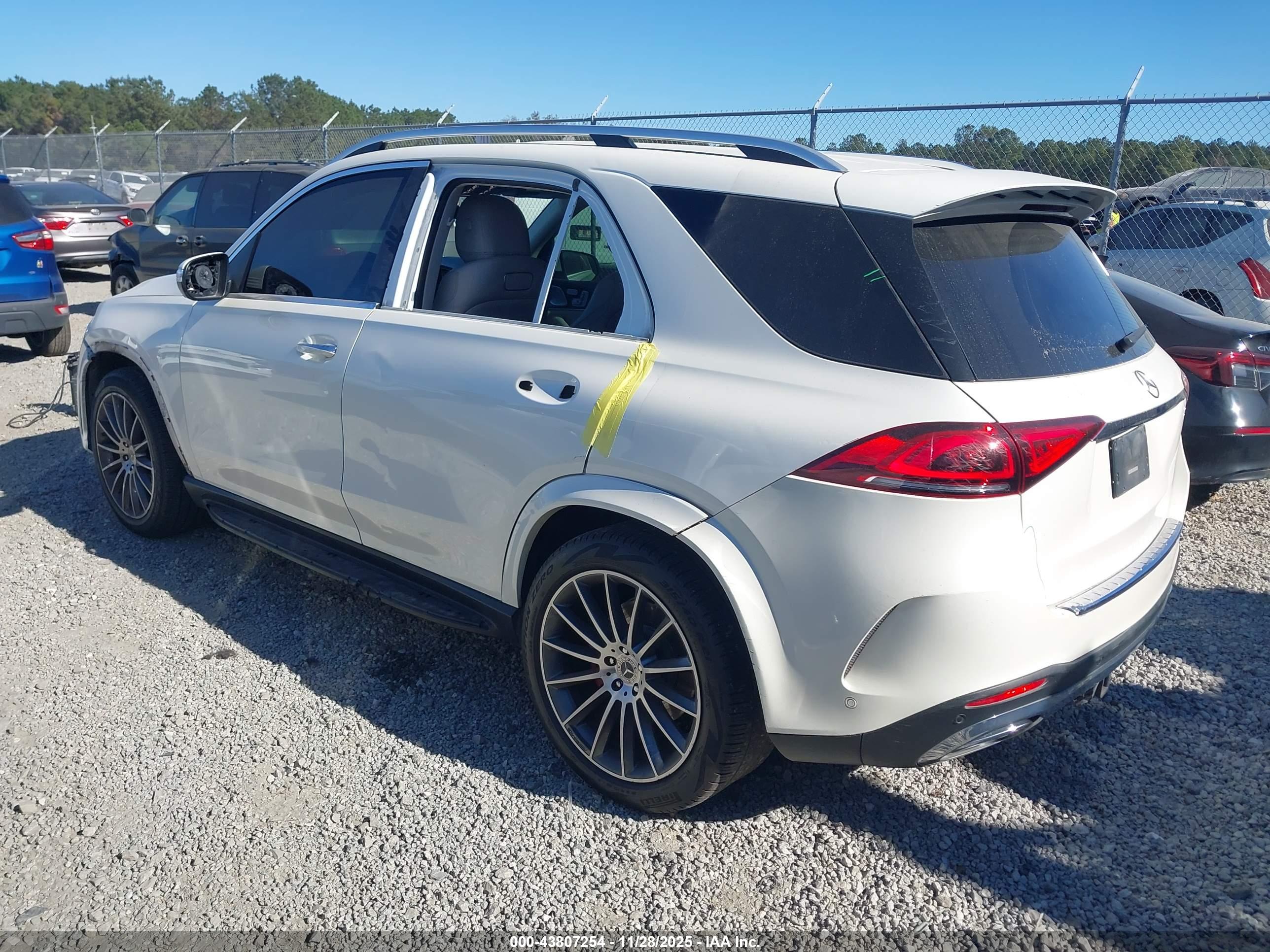 MERCEDES-BENZ GLE image 3