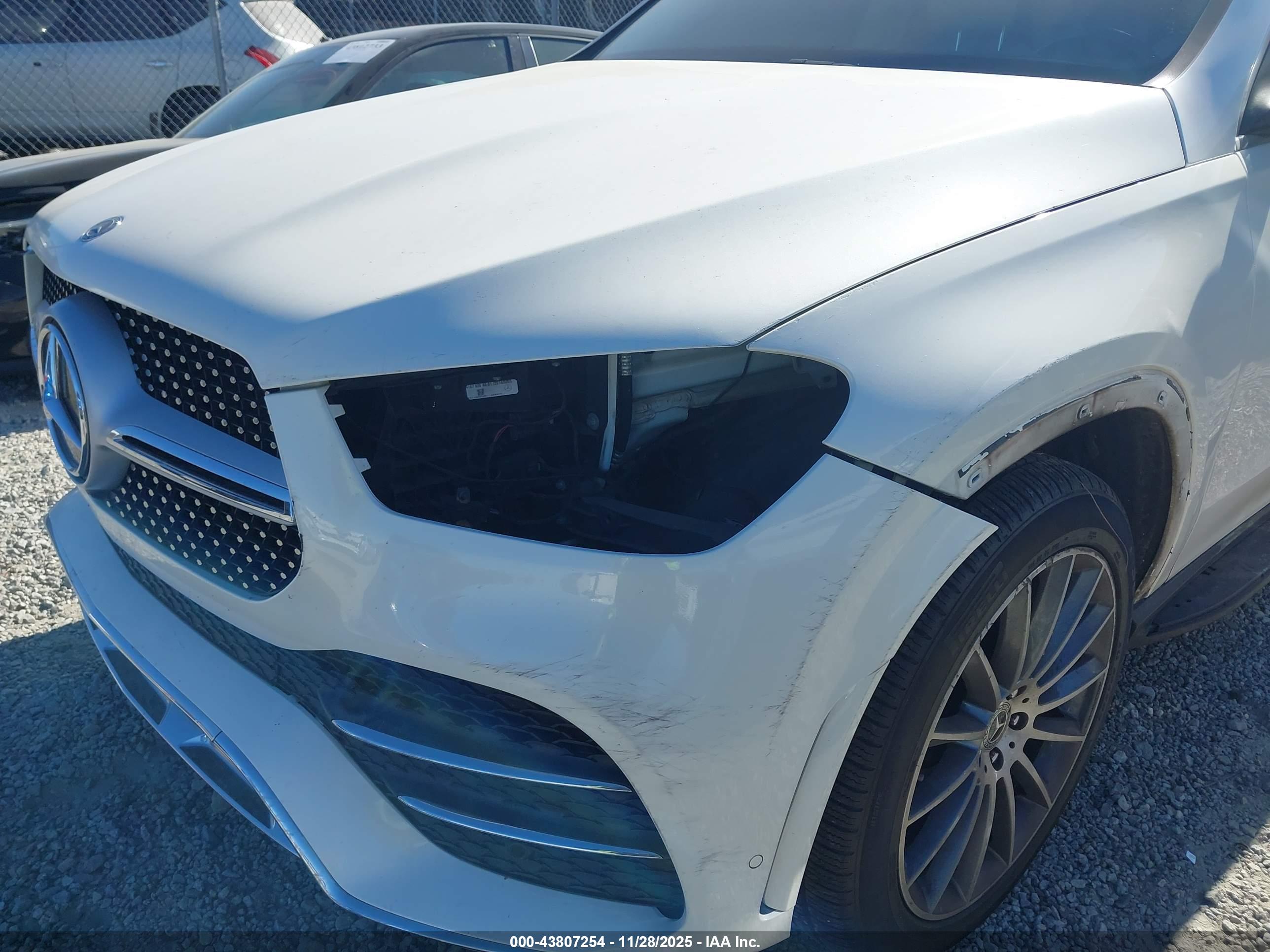 MERCEDES-BENZ GLE image 6