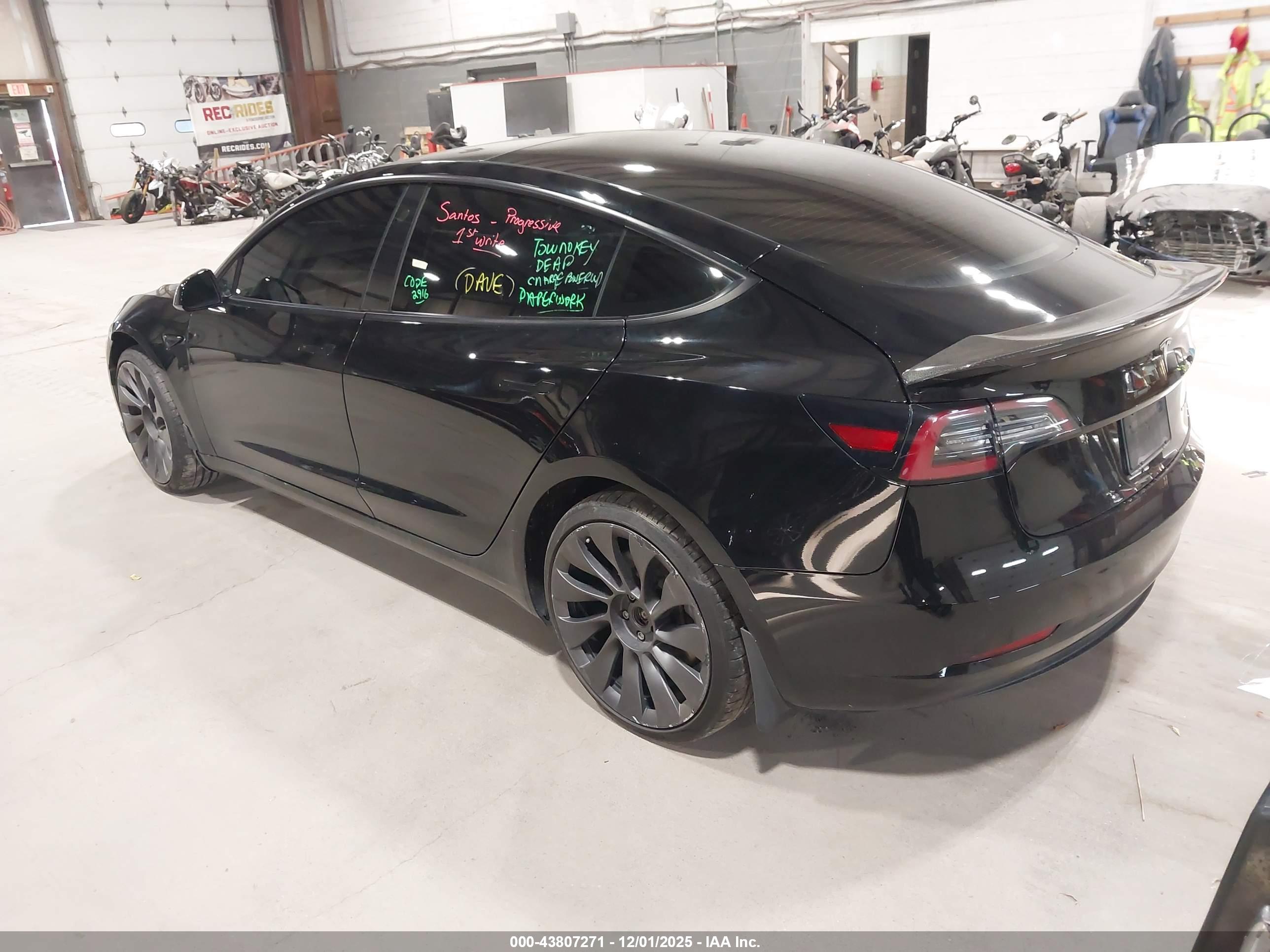 TESLA MODEL image 3