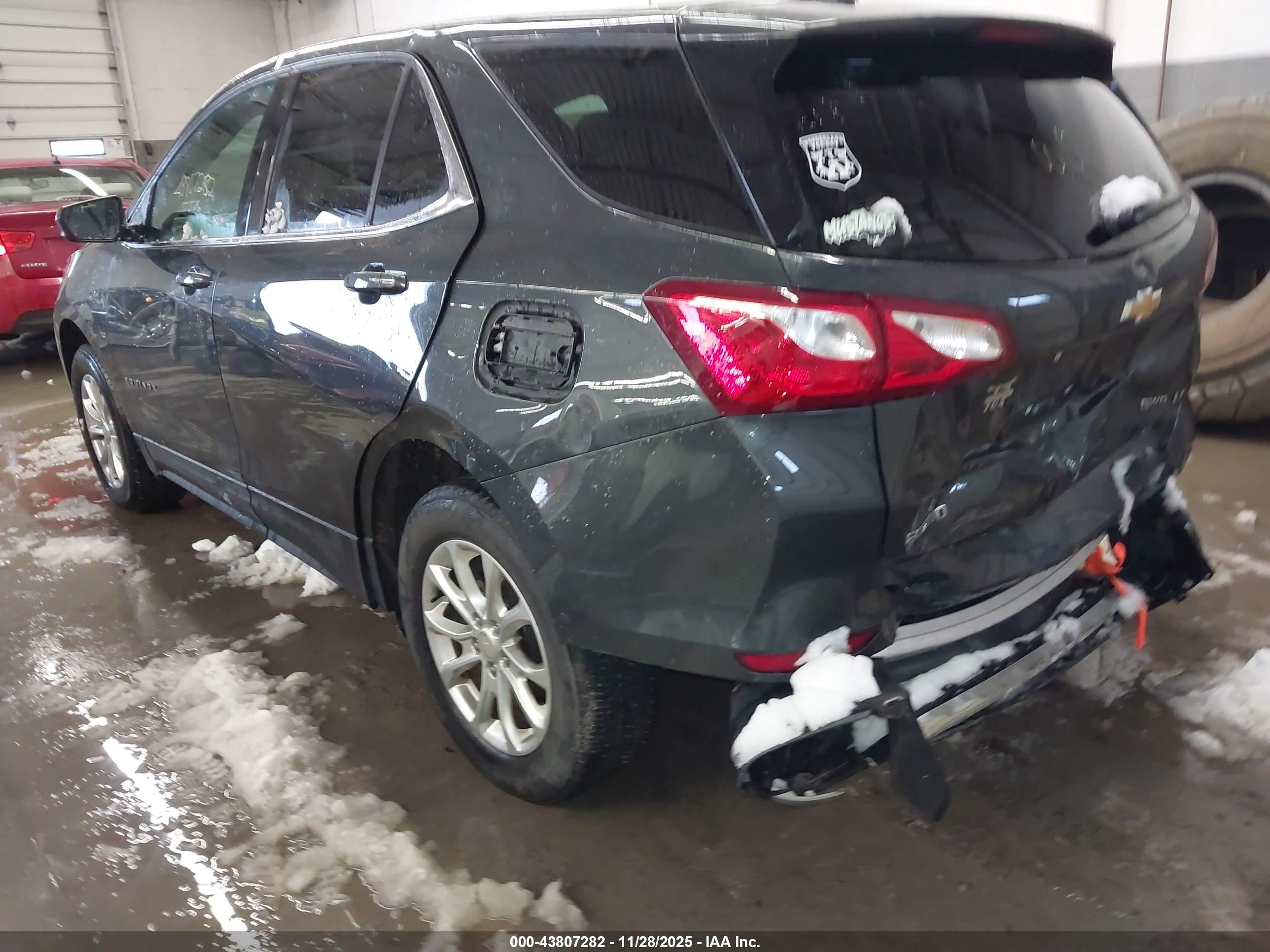 CHEVROLET EQUINOX image 6
