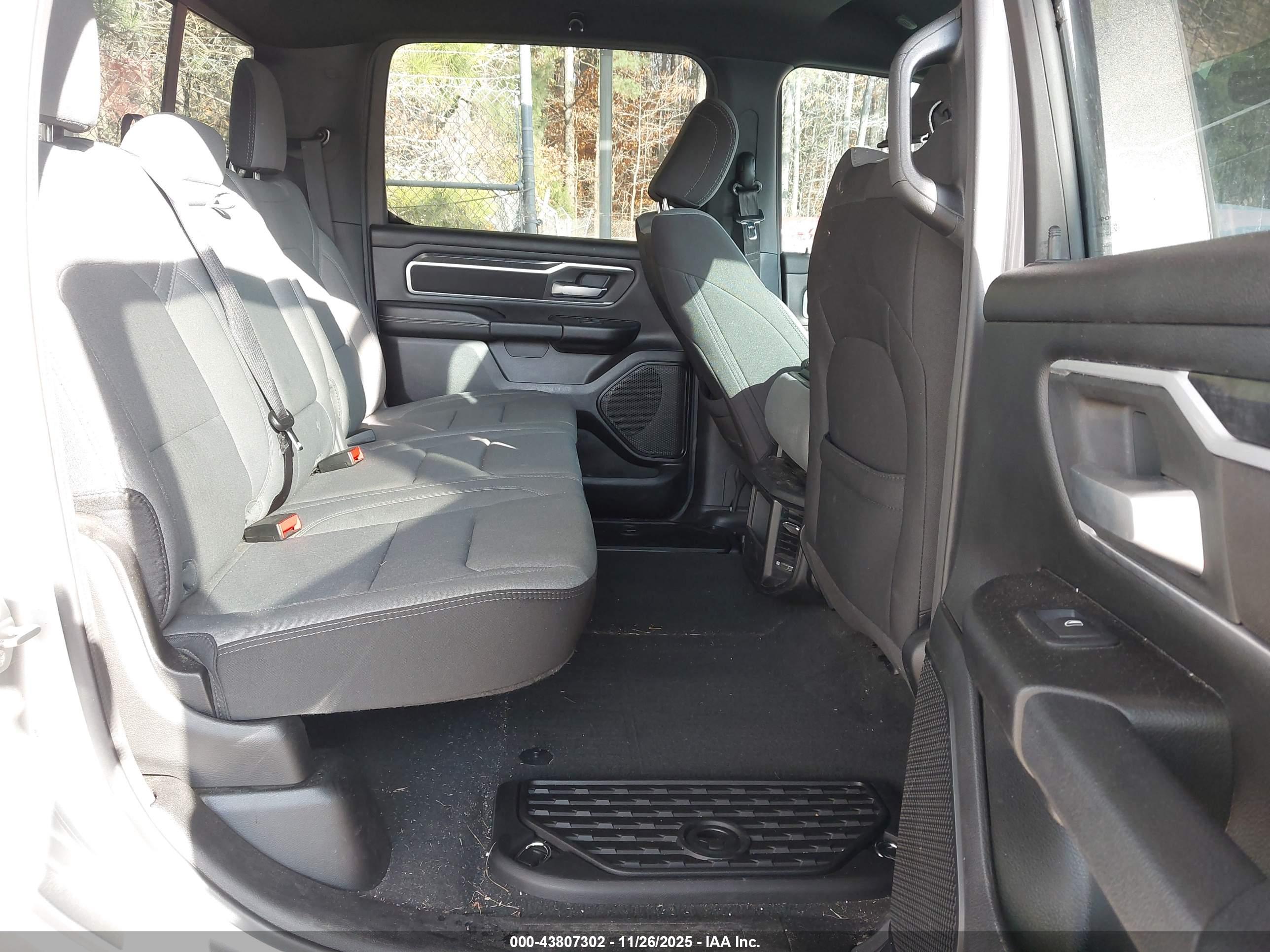 RAM 1500 image 8