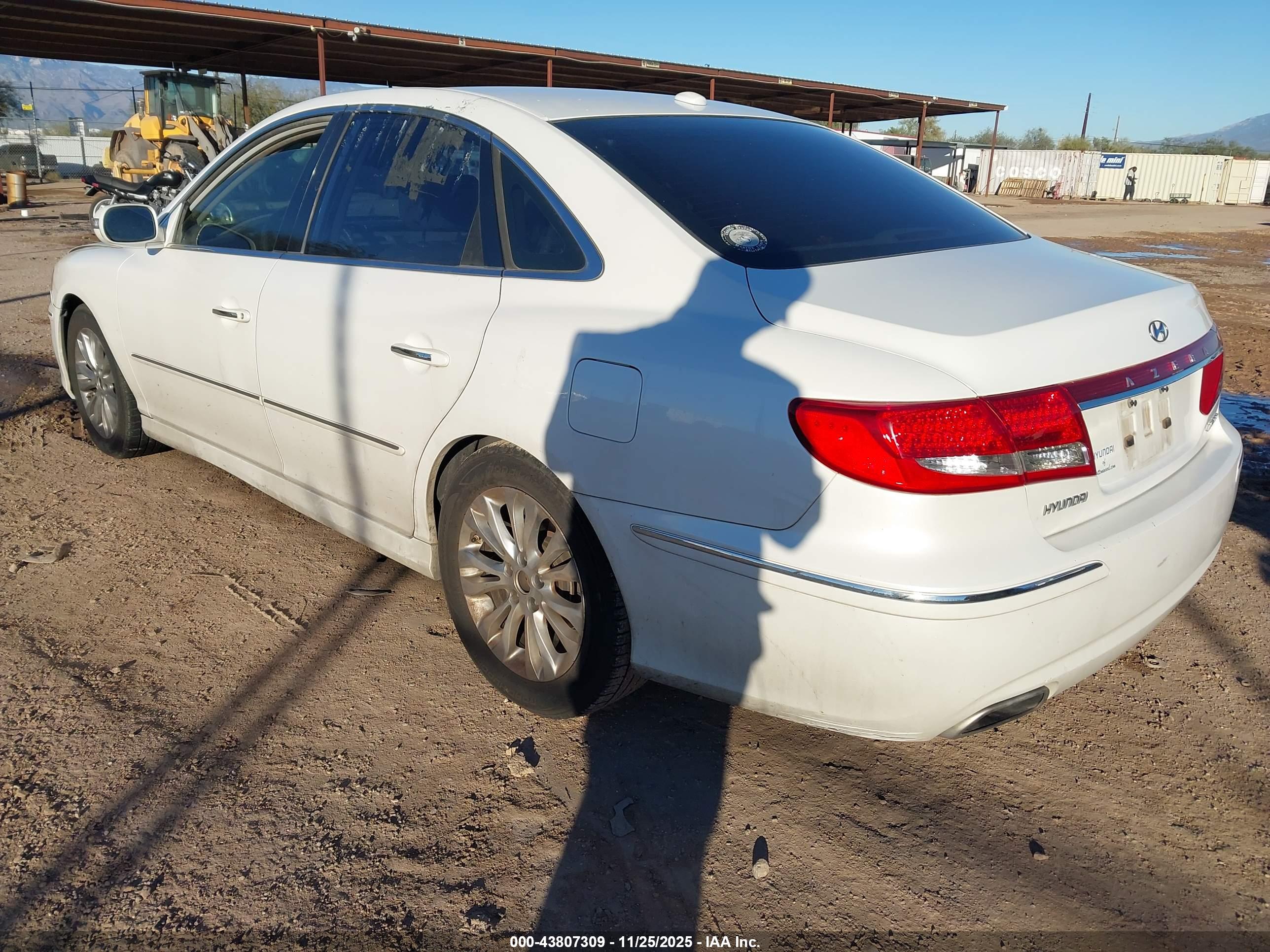 HYUNDAI AZERA image 3