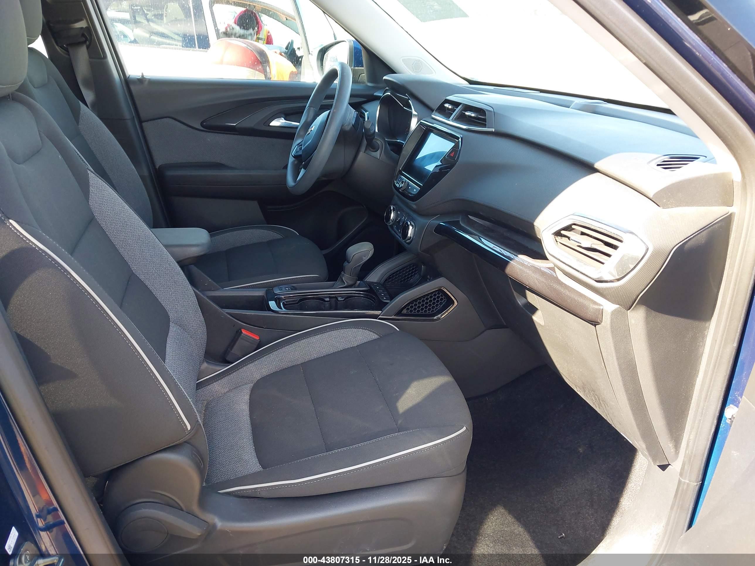 CHEVROLET TRAILBLAZER image 5