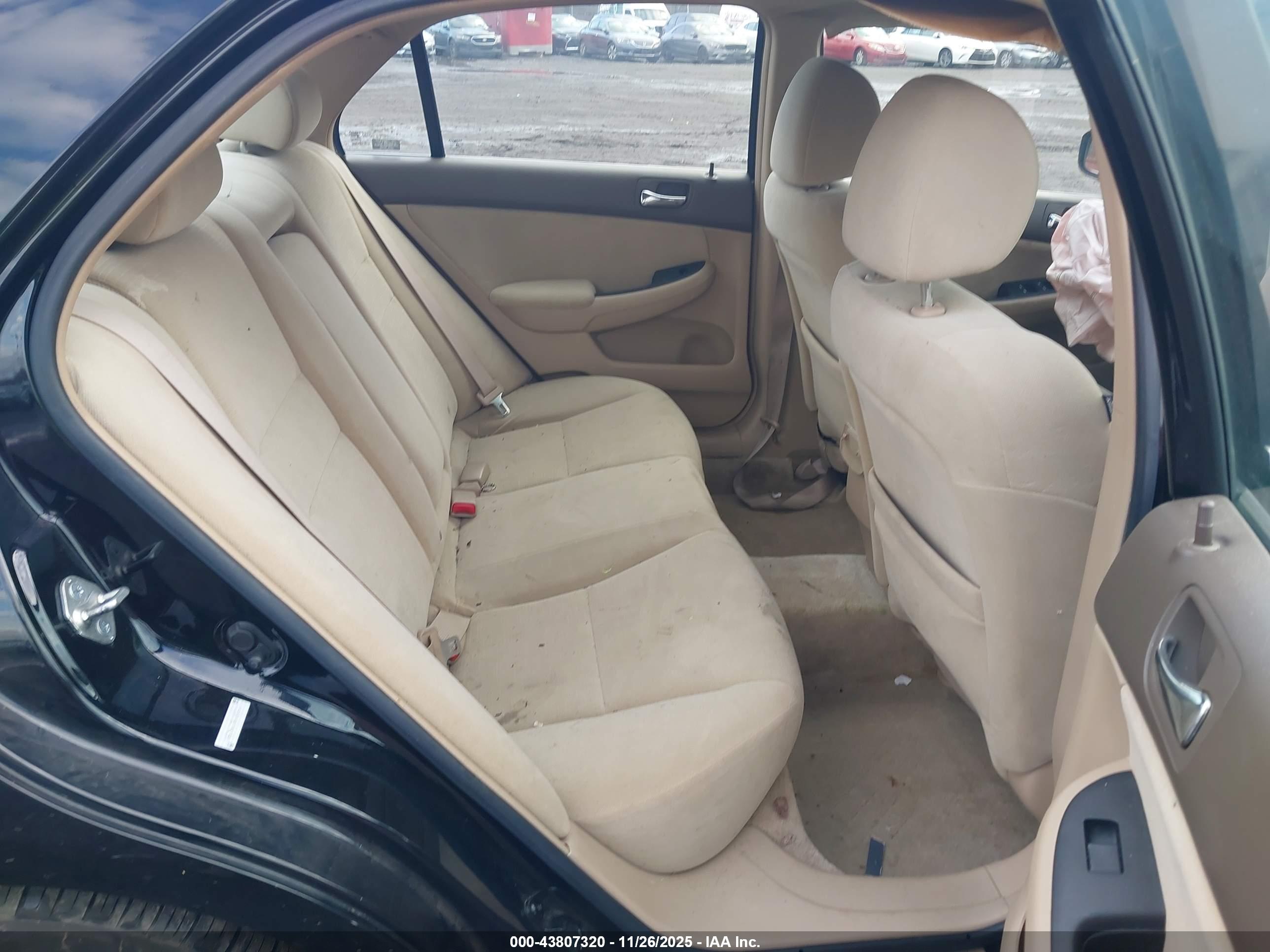 HONDA ACCORD image 8