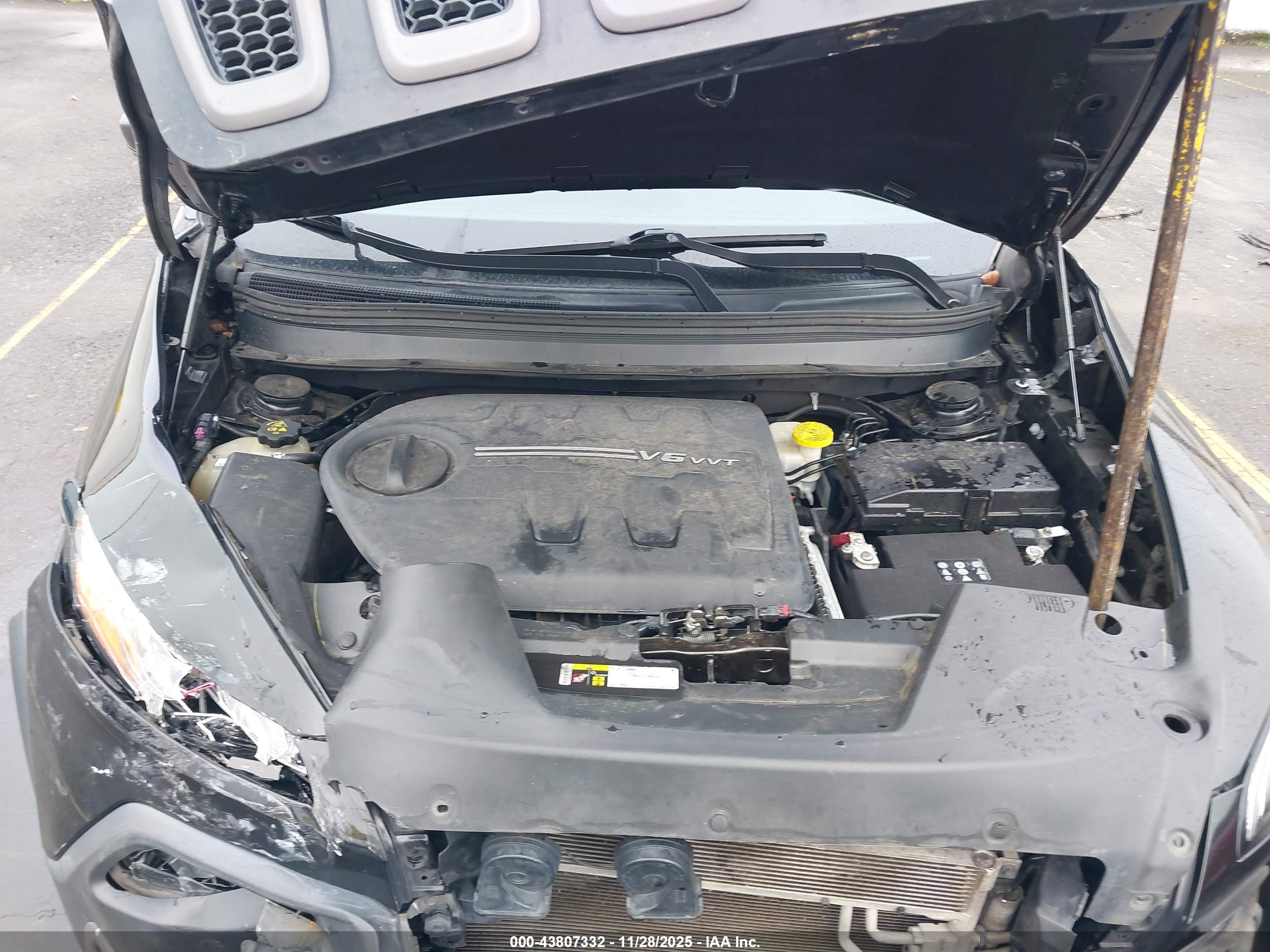 JEEP CHEROKEE image 10