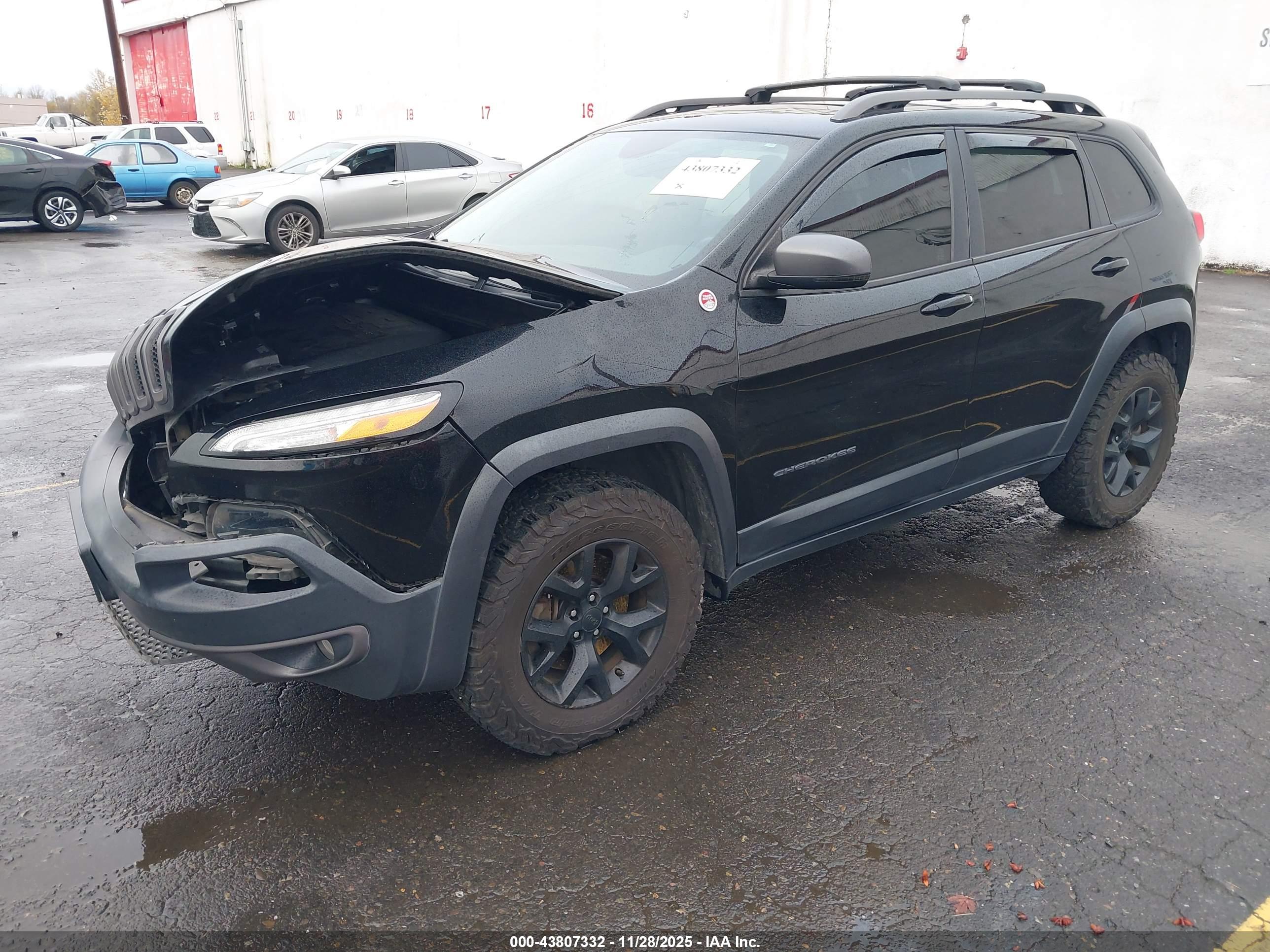 JEEP CHEROKEE image 2