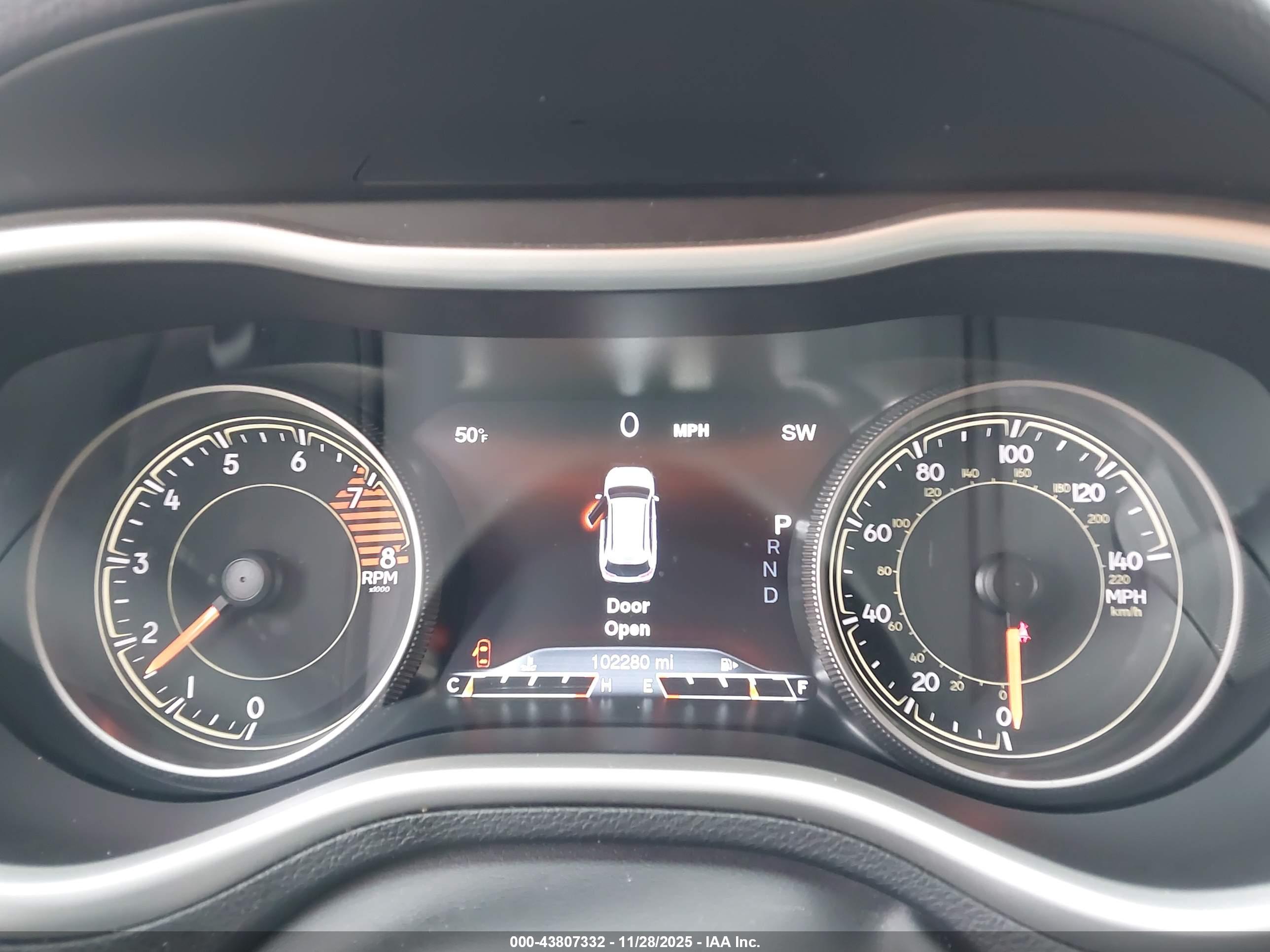 JEEP CHEROKEE image 7