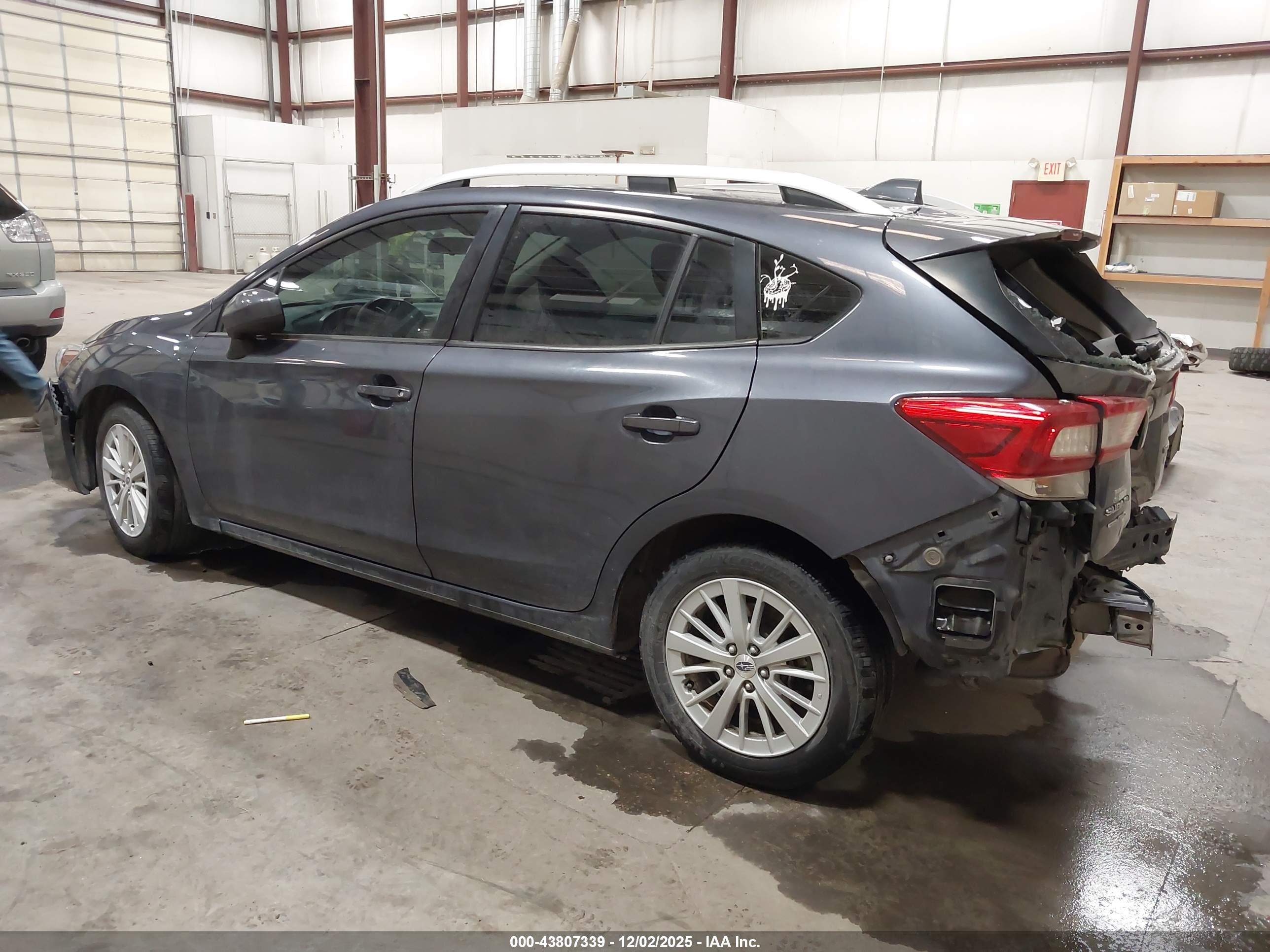 SUBARU IMPREZA image 3