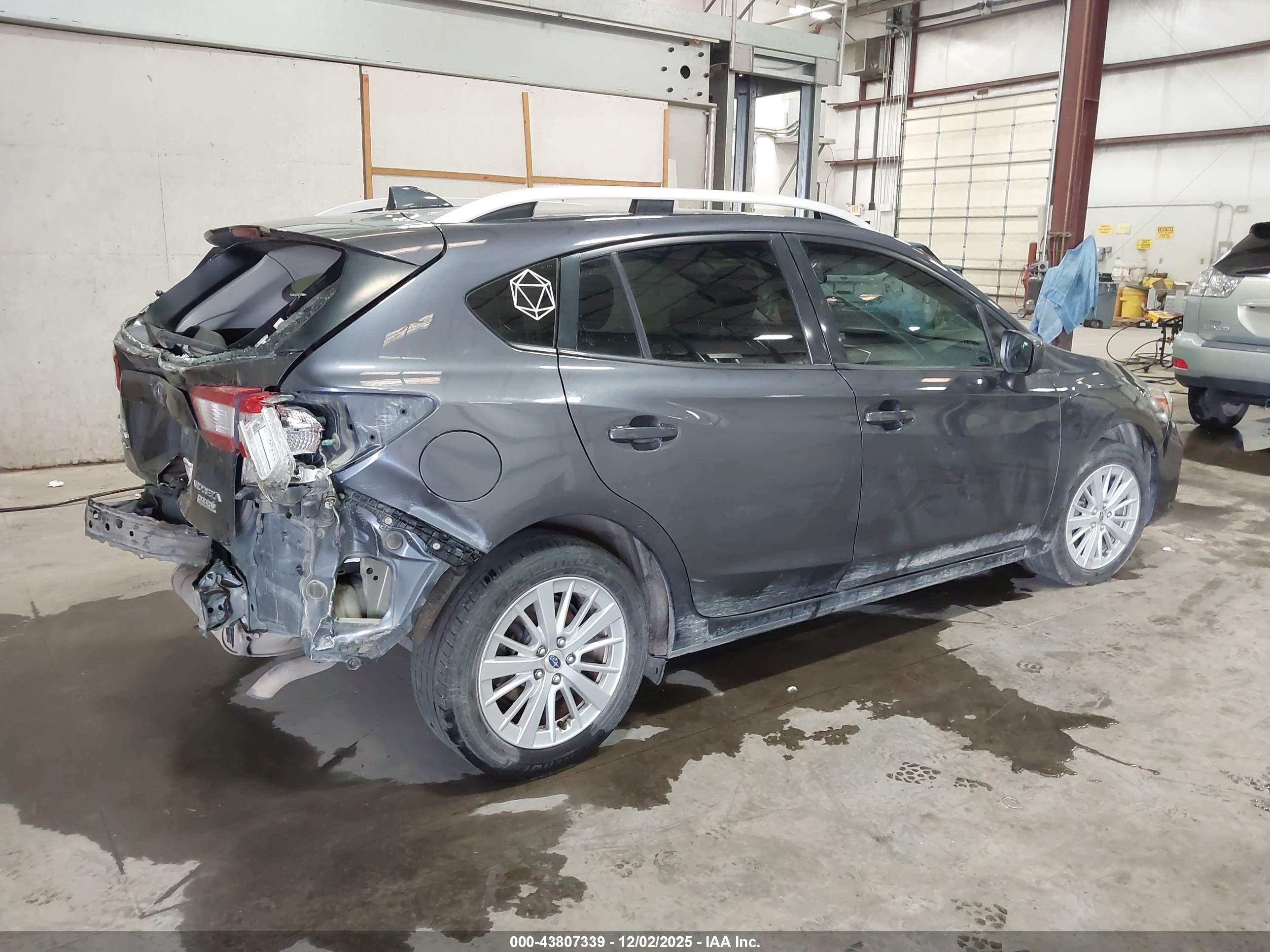 SUBARU IMPREZA image 4