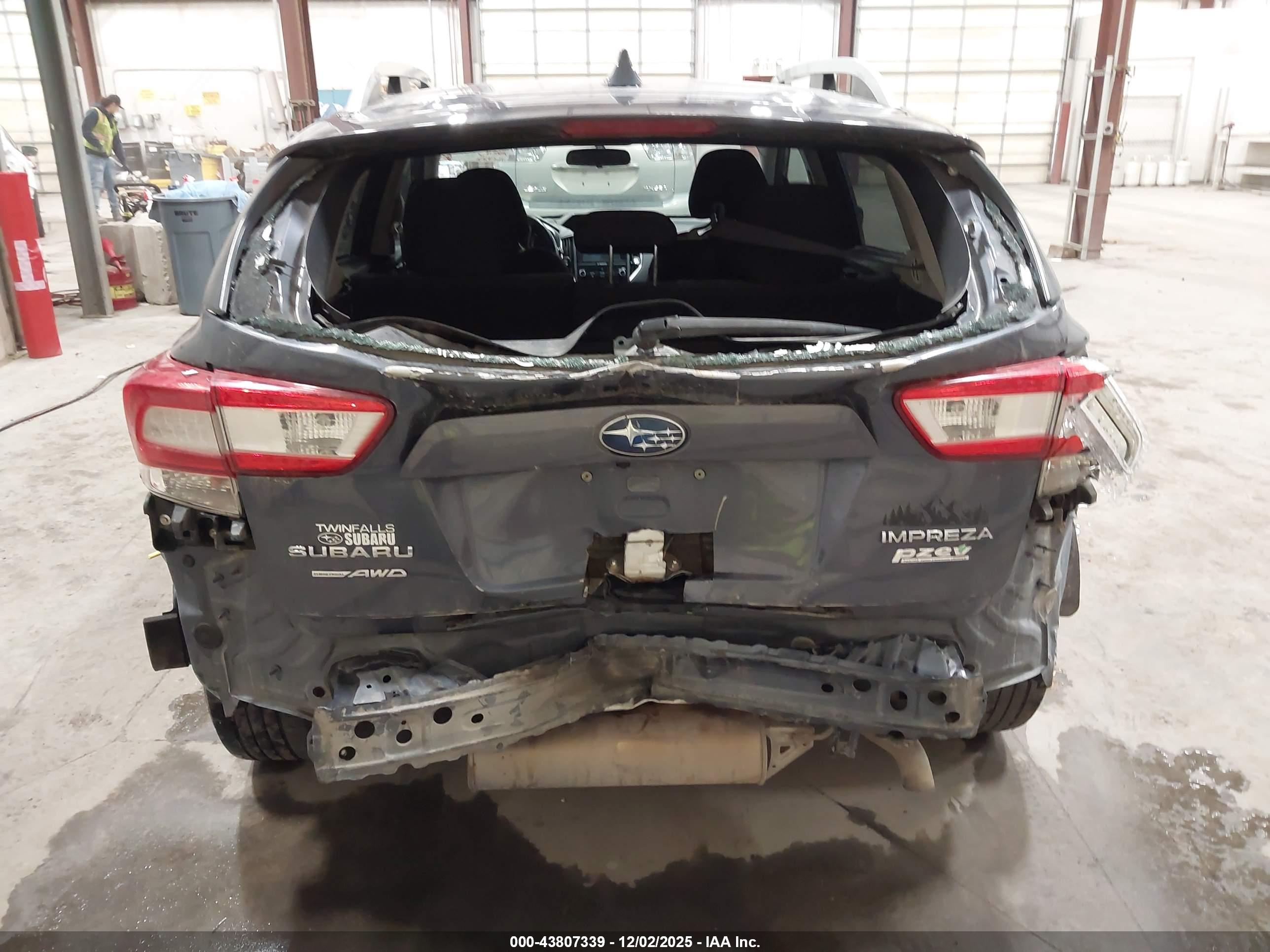 SUBARU IMPREZA image 6
