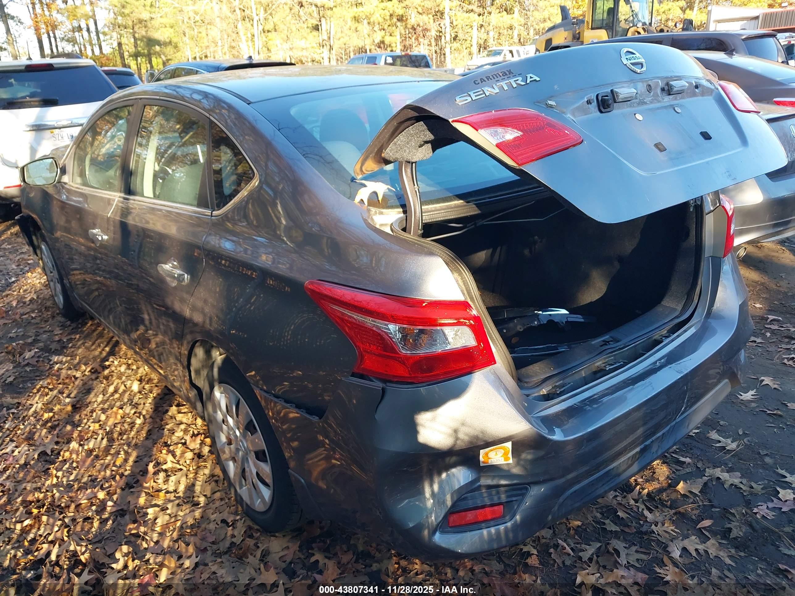 NISSAN SENTRA image 3