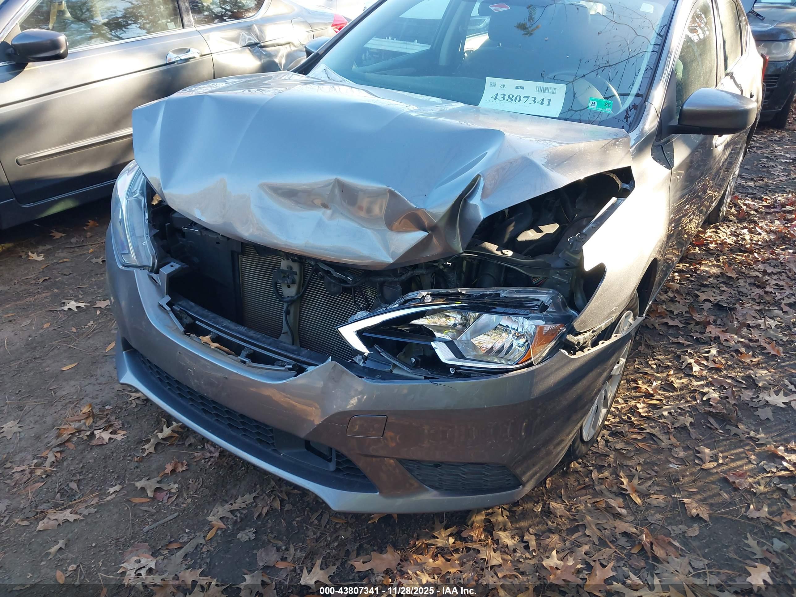 NISSAN SENTRA image 6