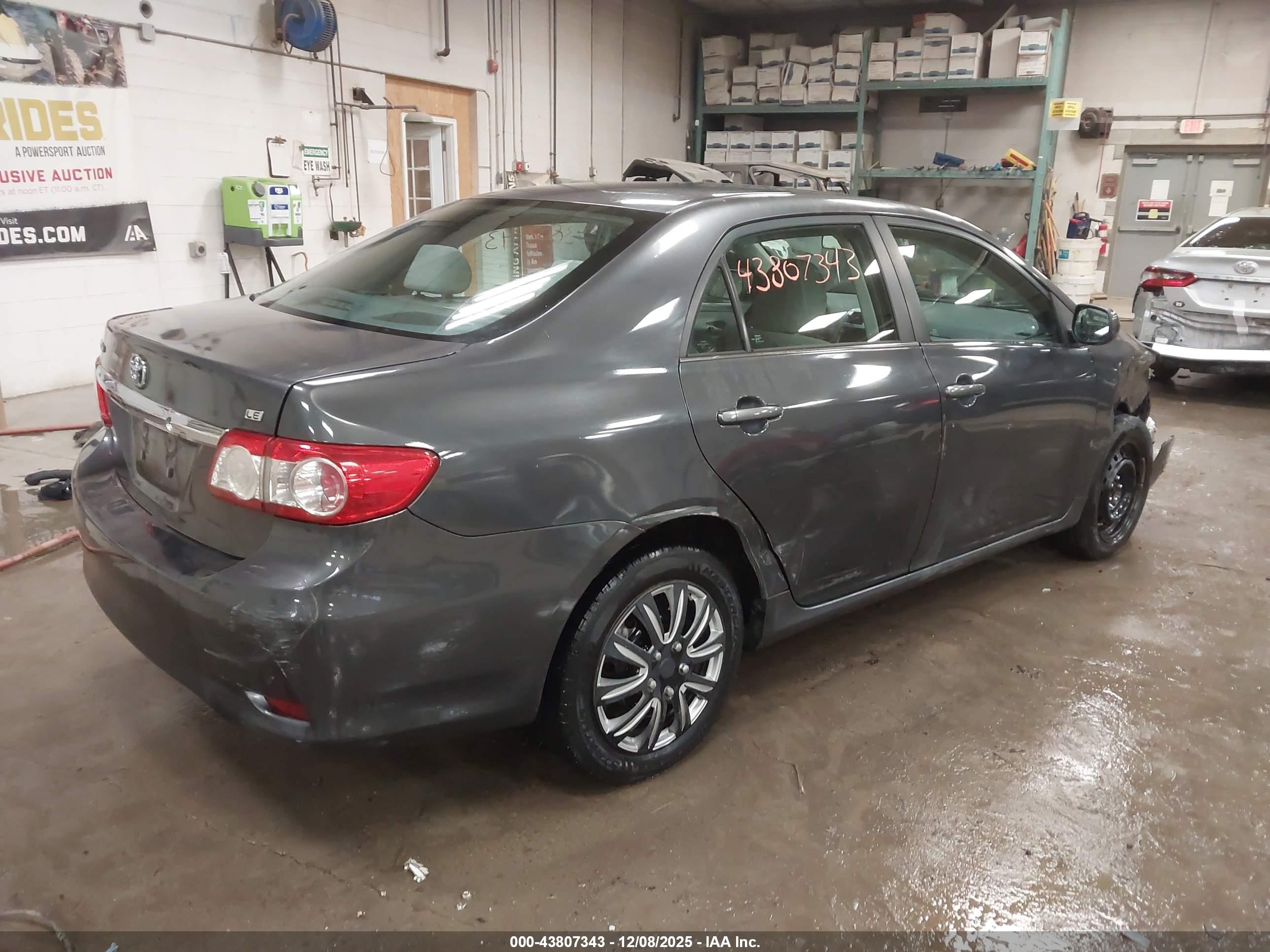 TOYOTA COROLLA image 4