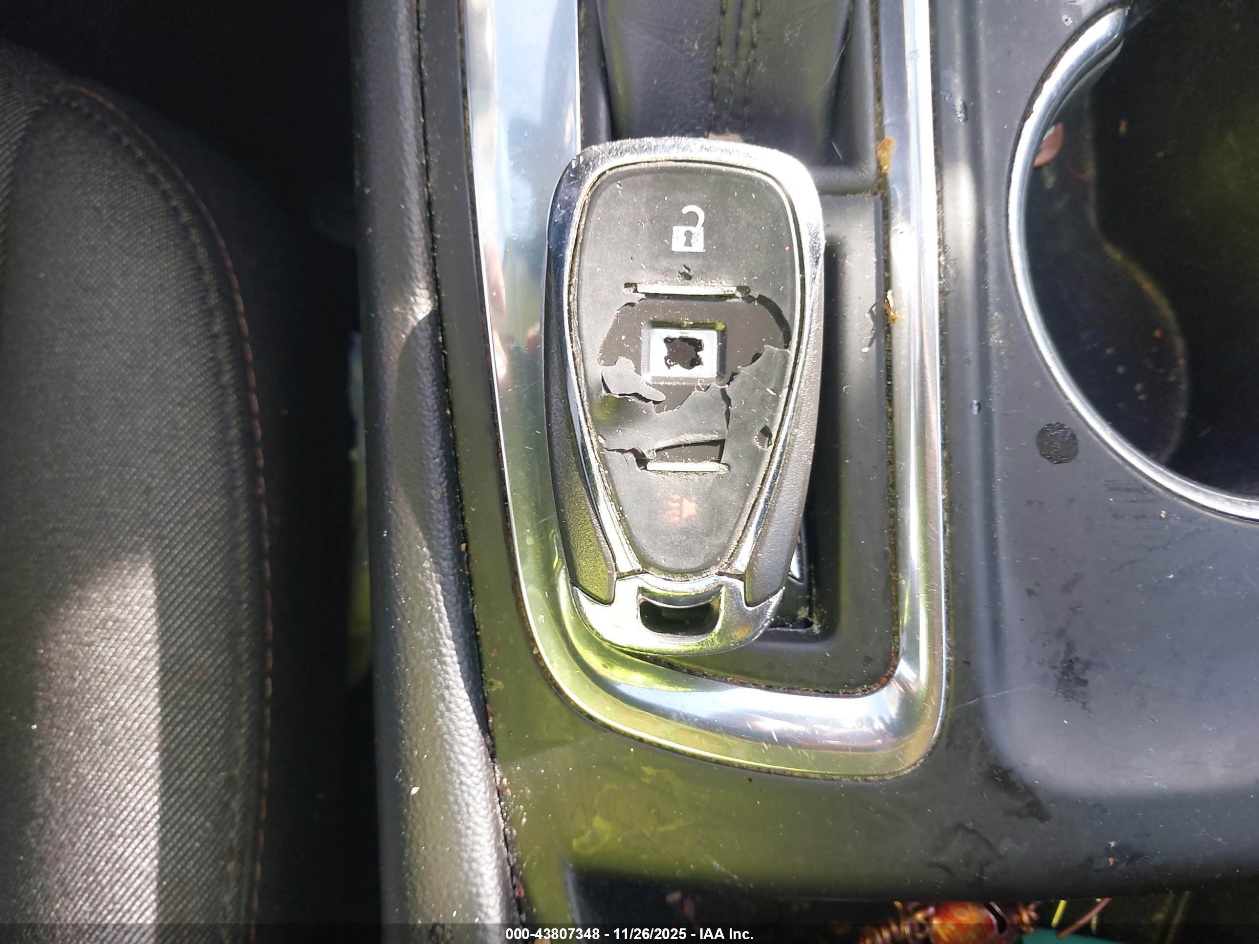 CHEVROLET EQUINOX image 11