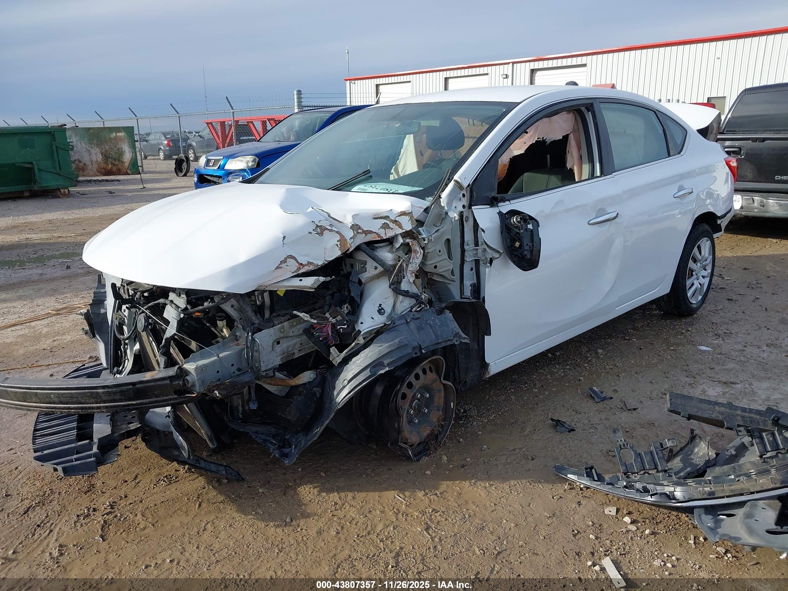 NISSAN SENTRA image 2