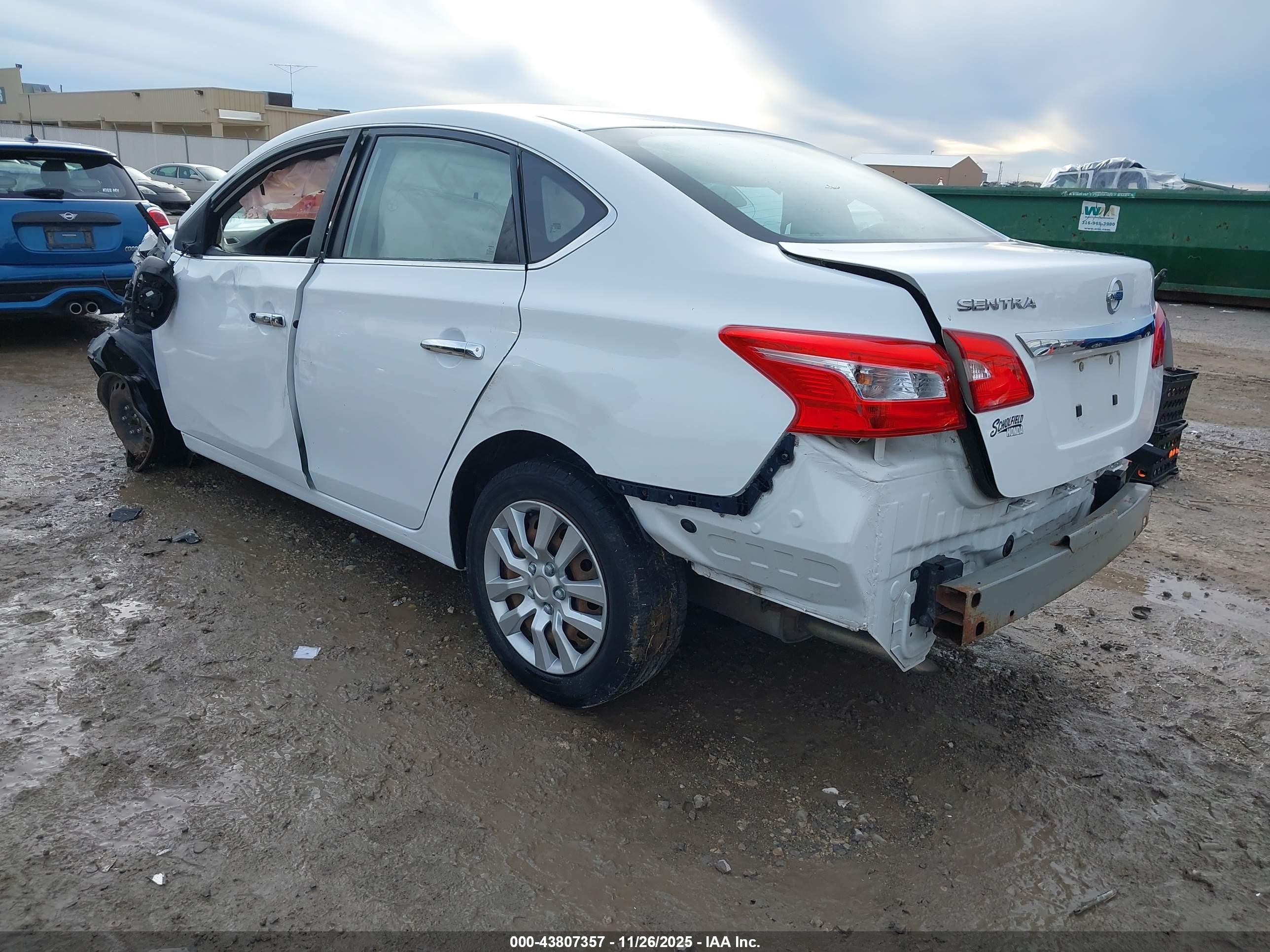 NISSAN SENTRA image 3