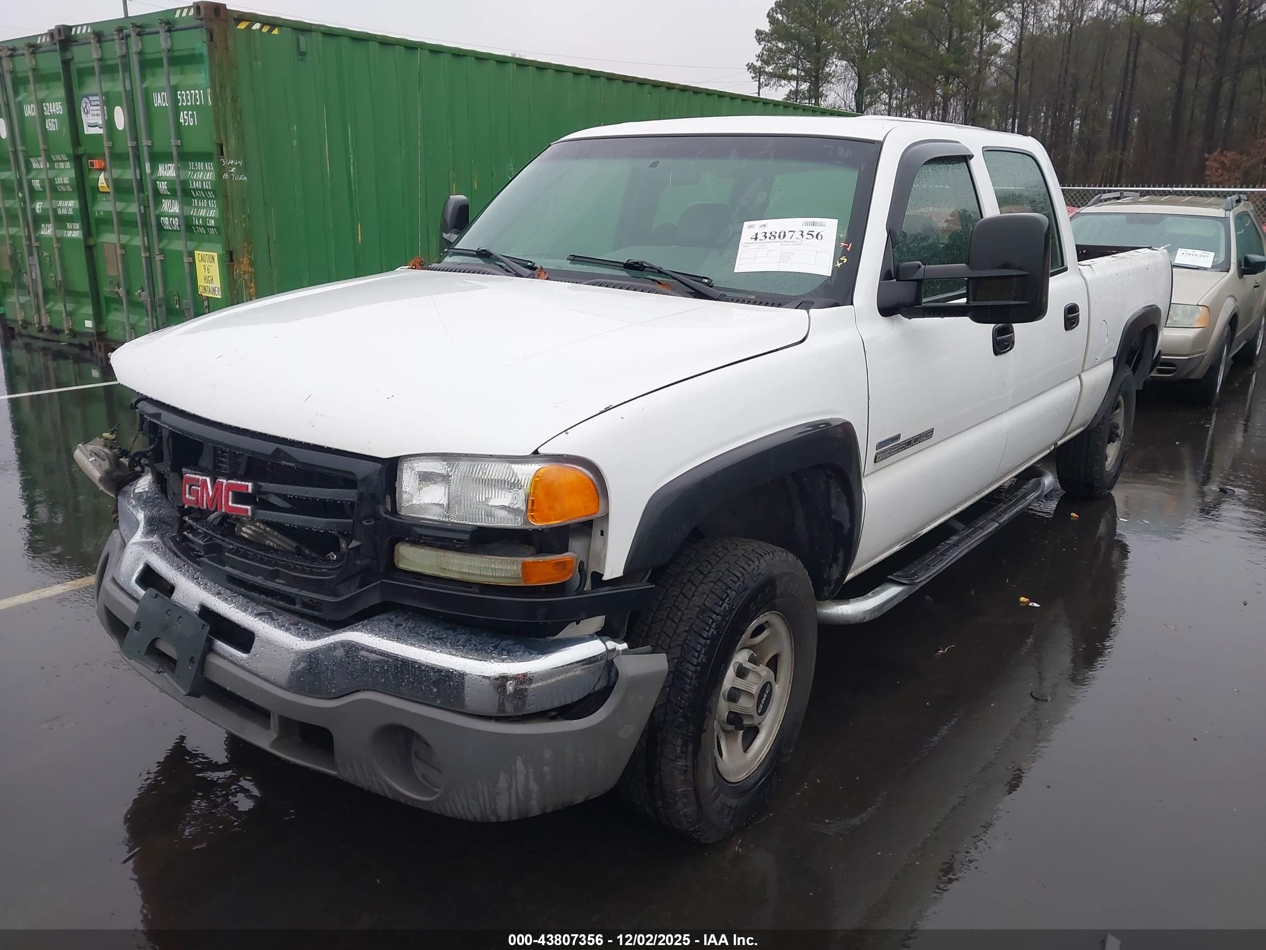 GMC SIERRA image 2