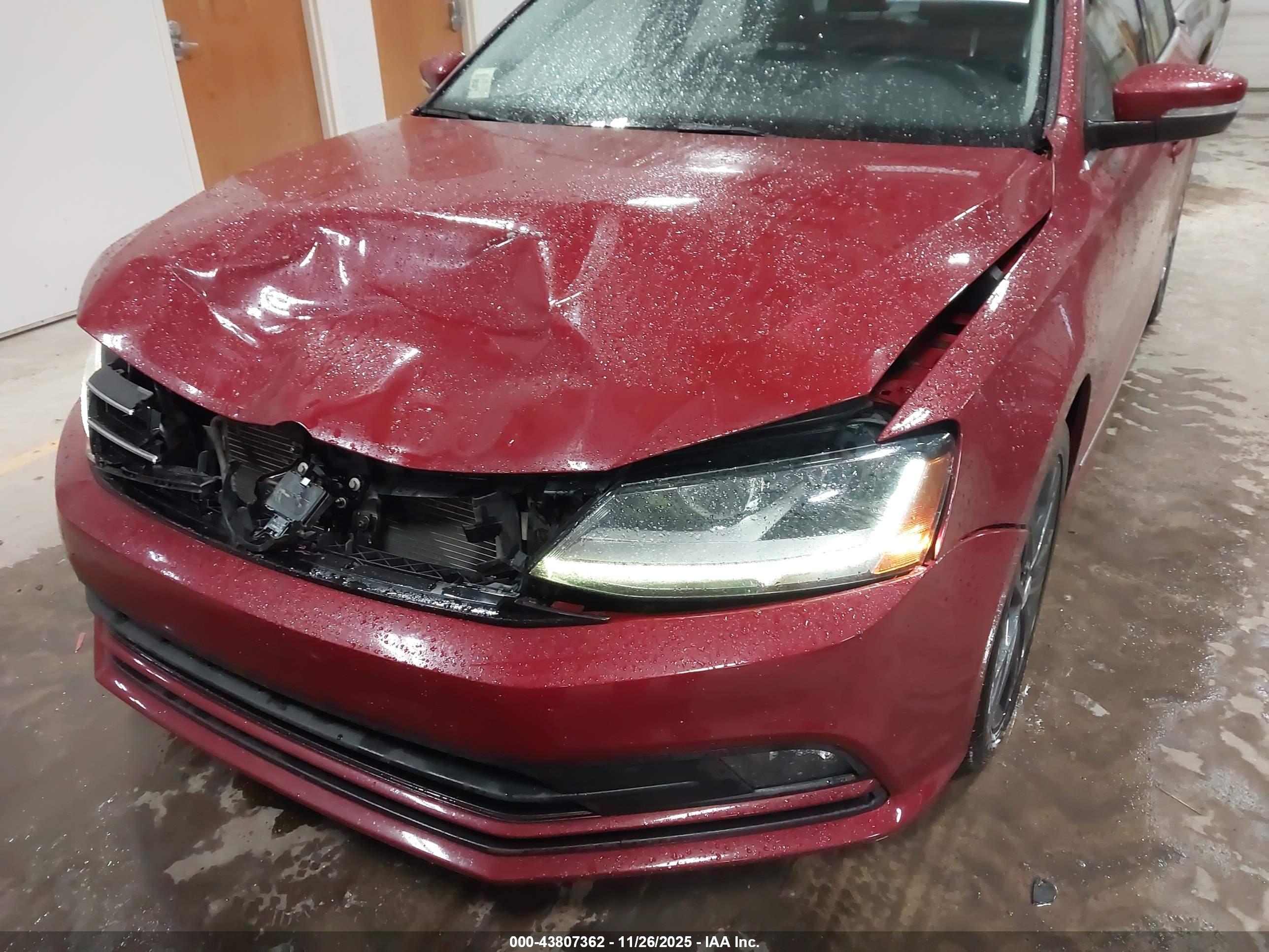 VOLKSWAGEN JETTA image 6