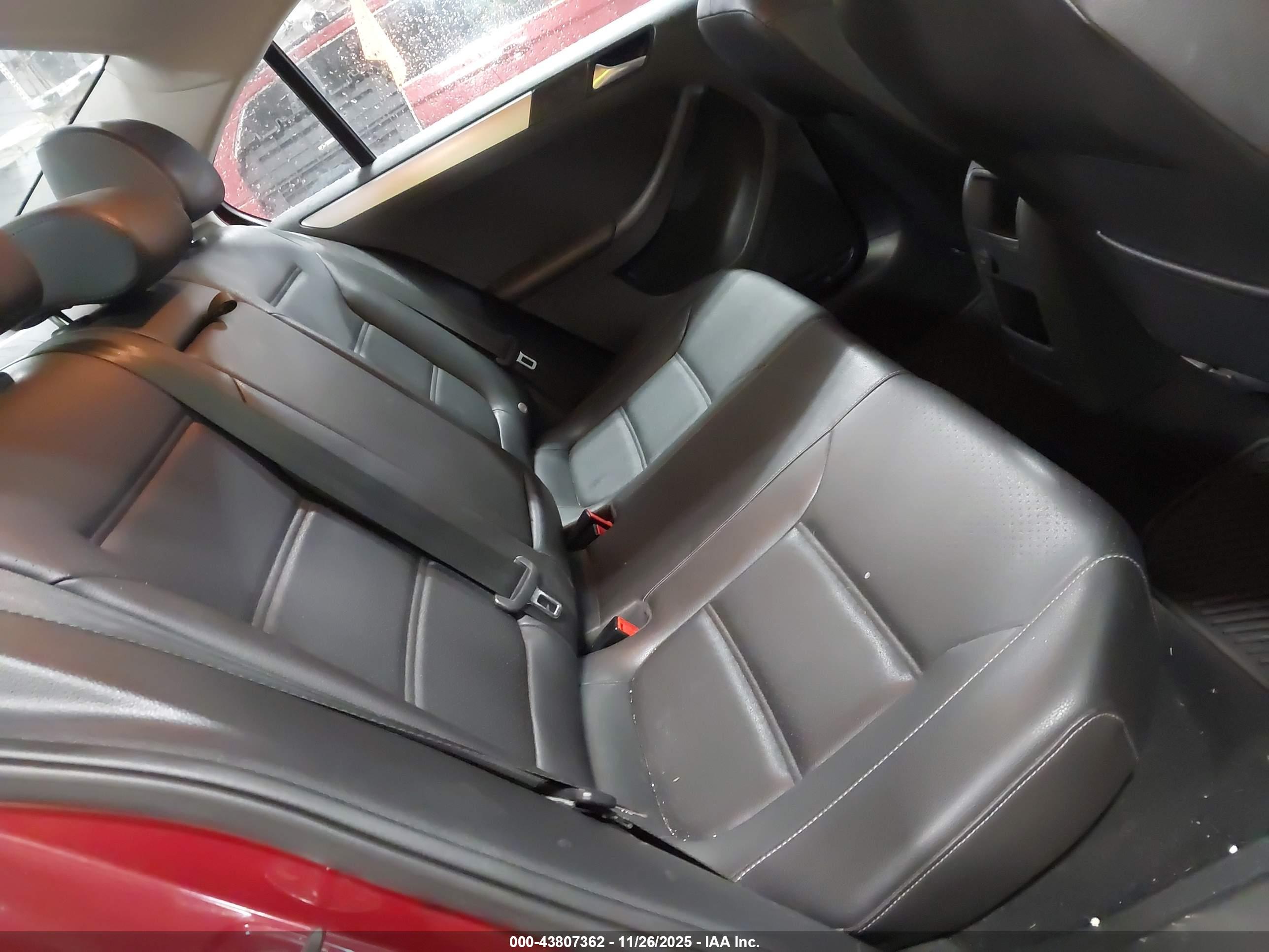 VOLKSWAGEN JETTA image 8