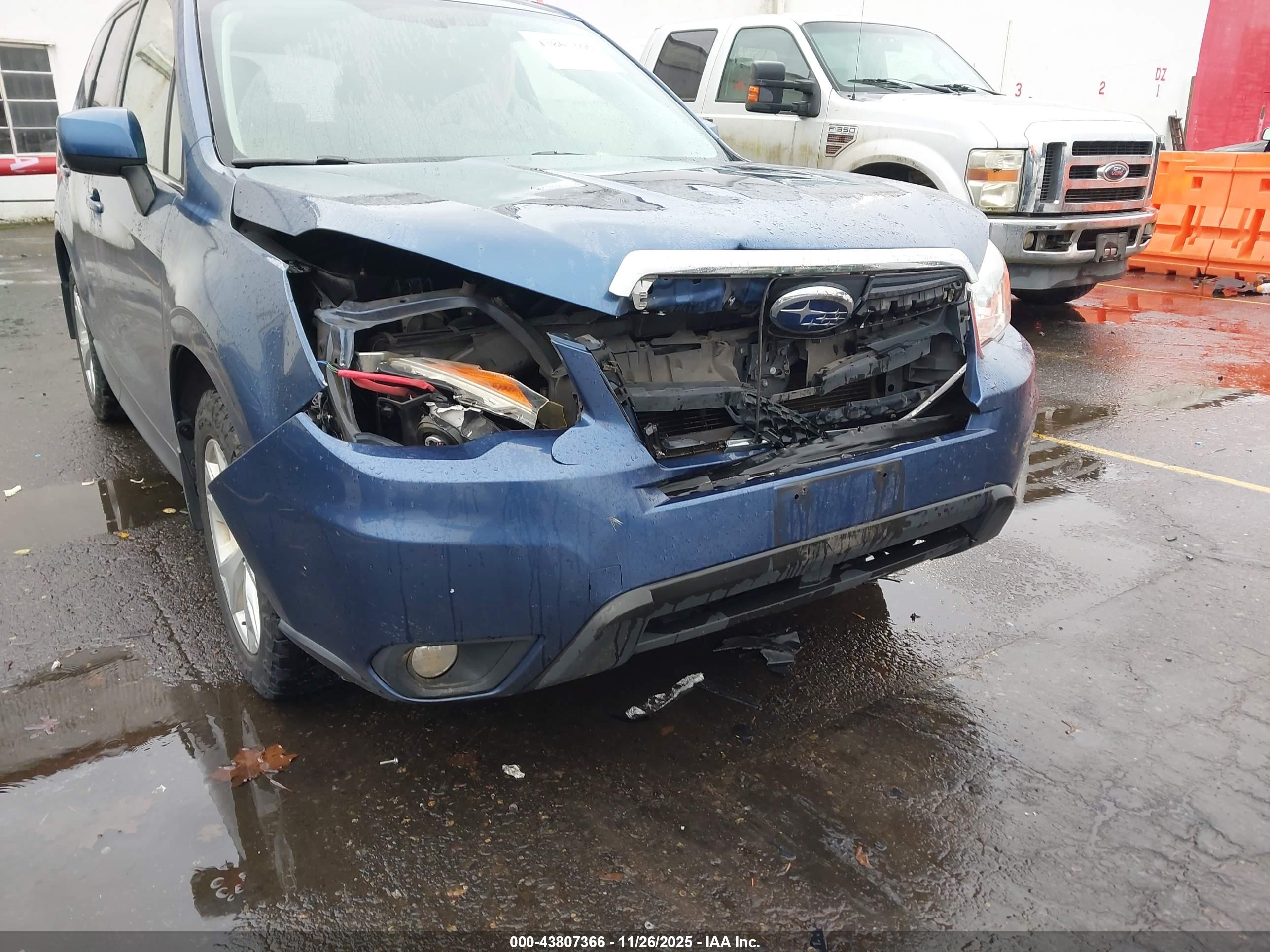 SUBARU FORESTER image 6