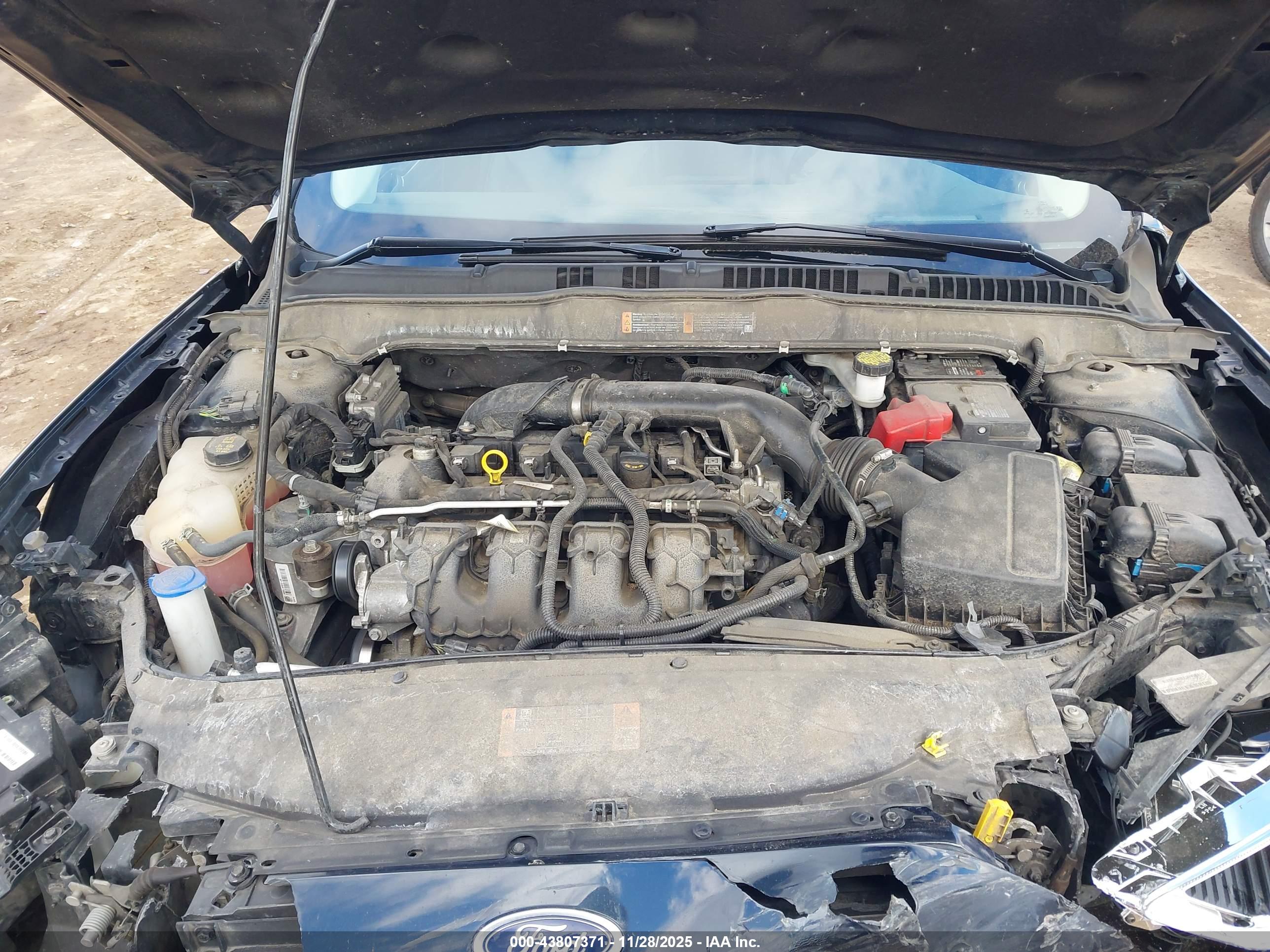 FORD FUSION image 10