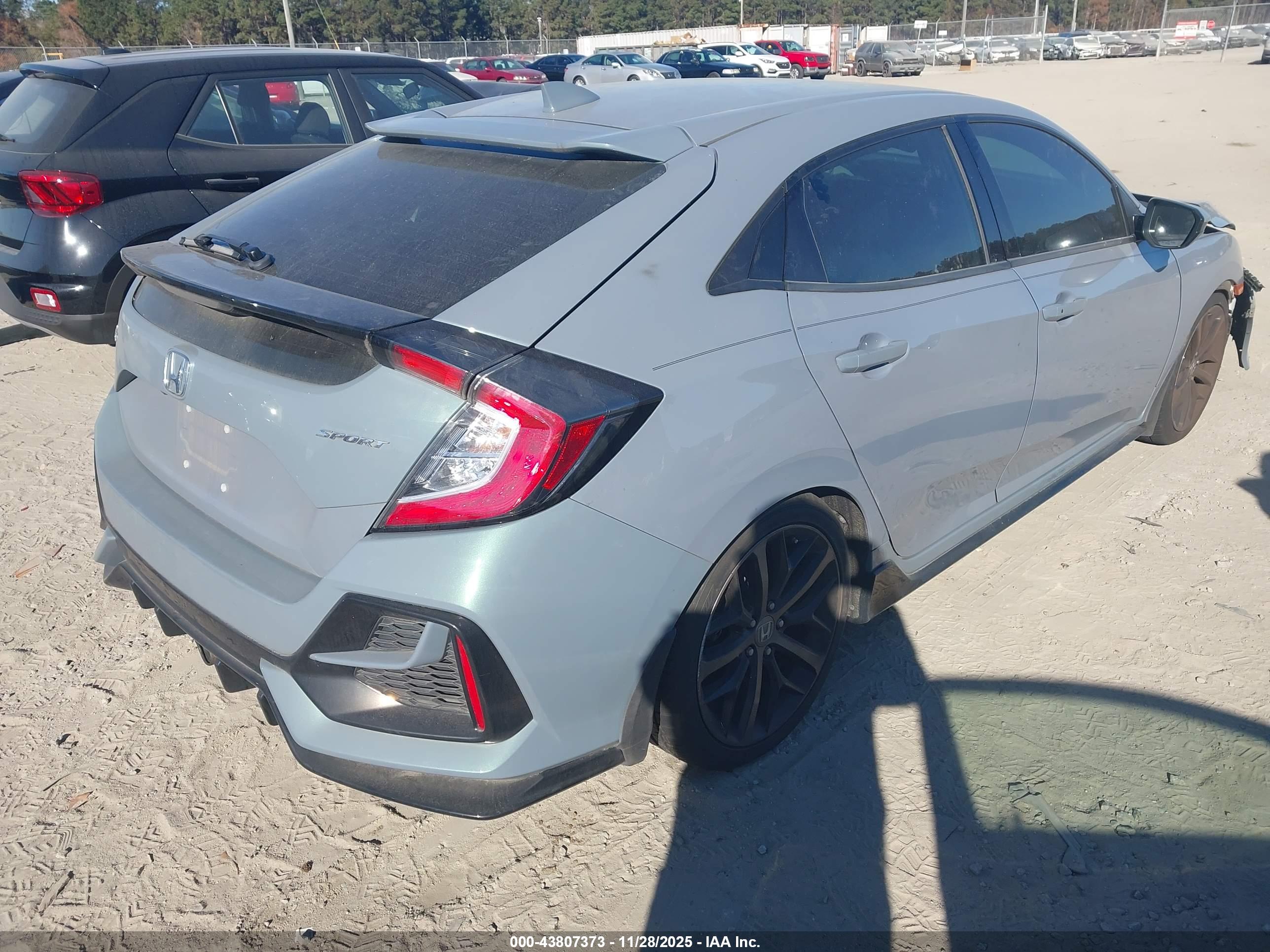 HONDA CIVIC image 4