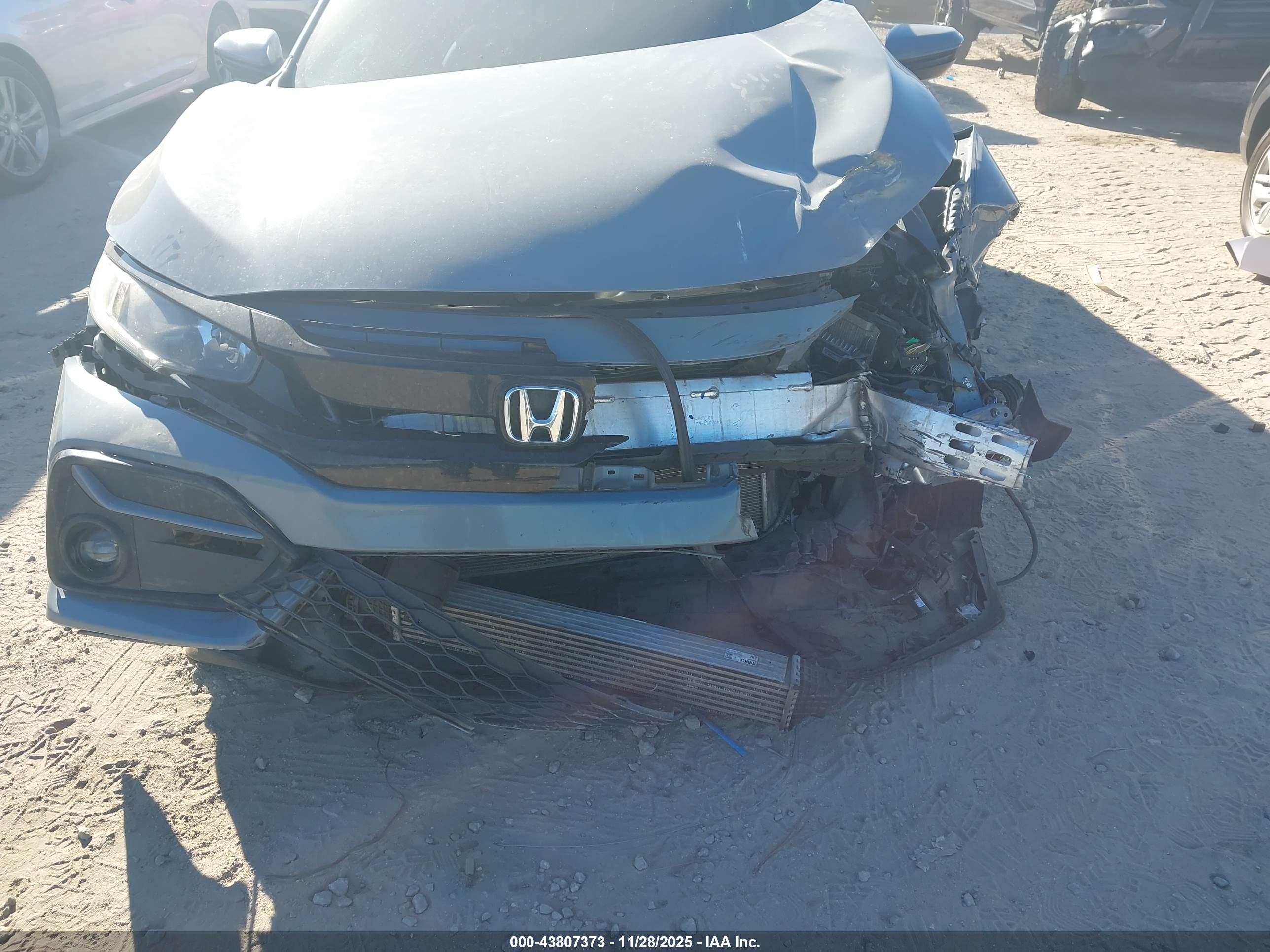 HONDA CIVIC image 6