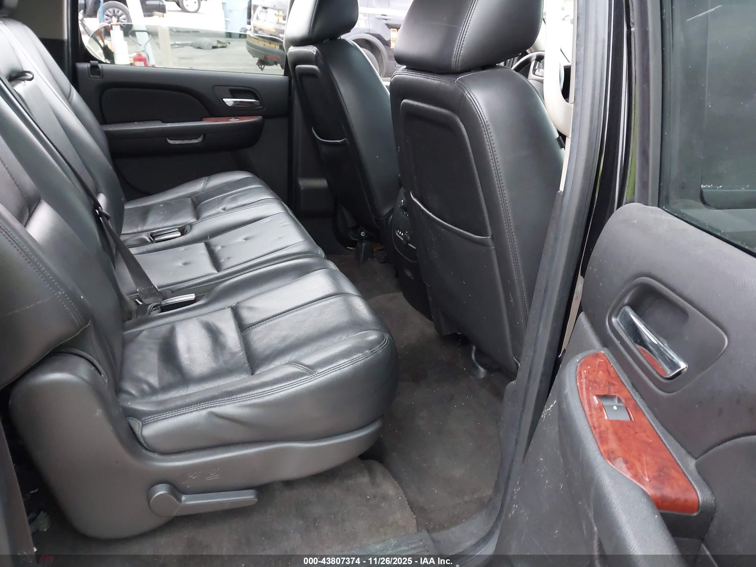 GMC YUKON image 8