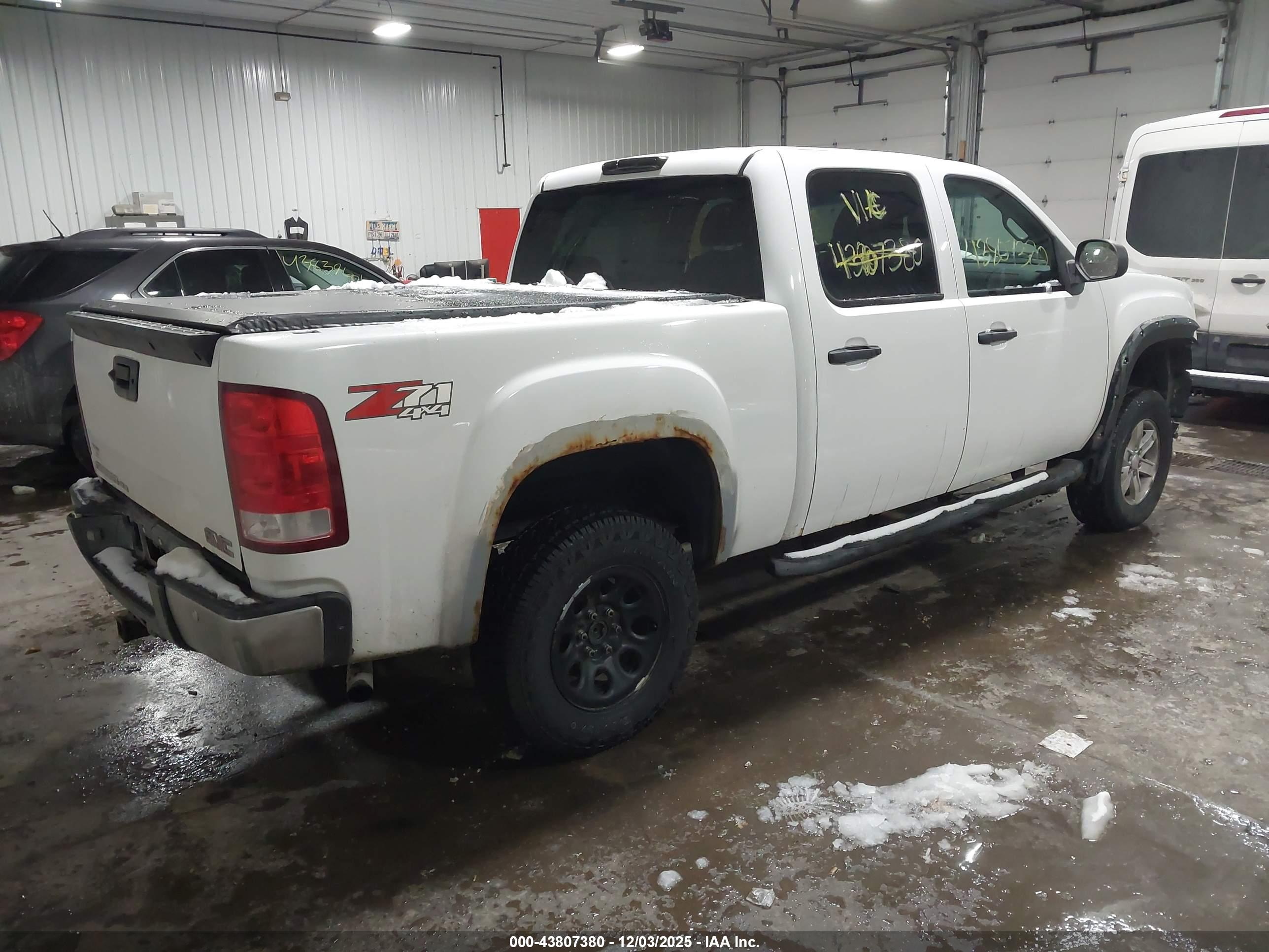 GMC SIERRA image 4