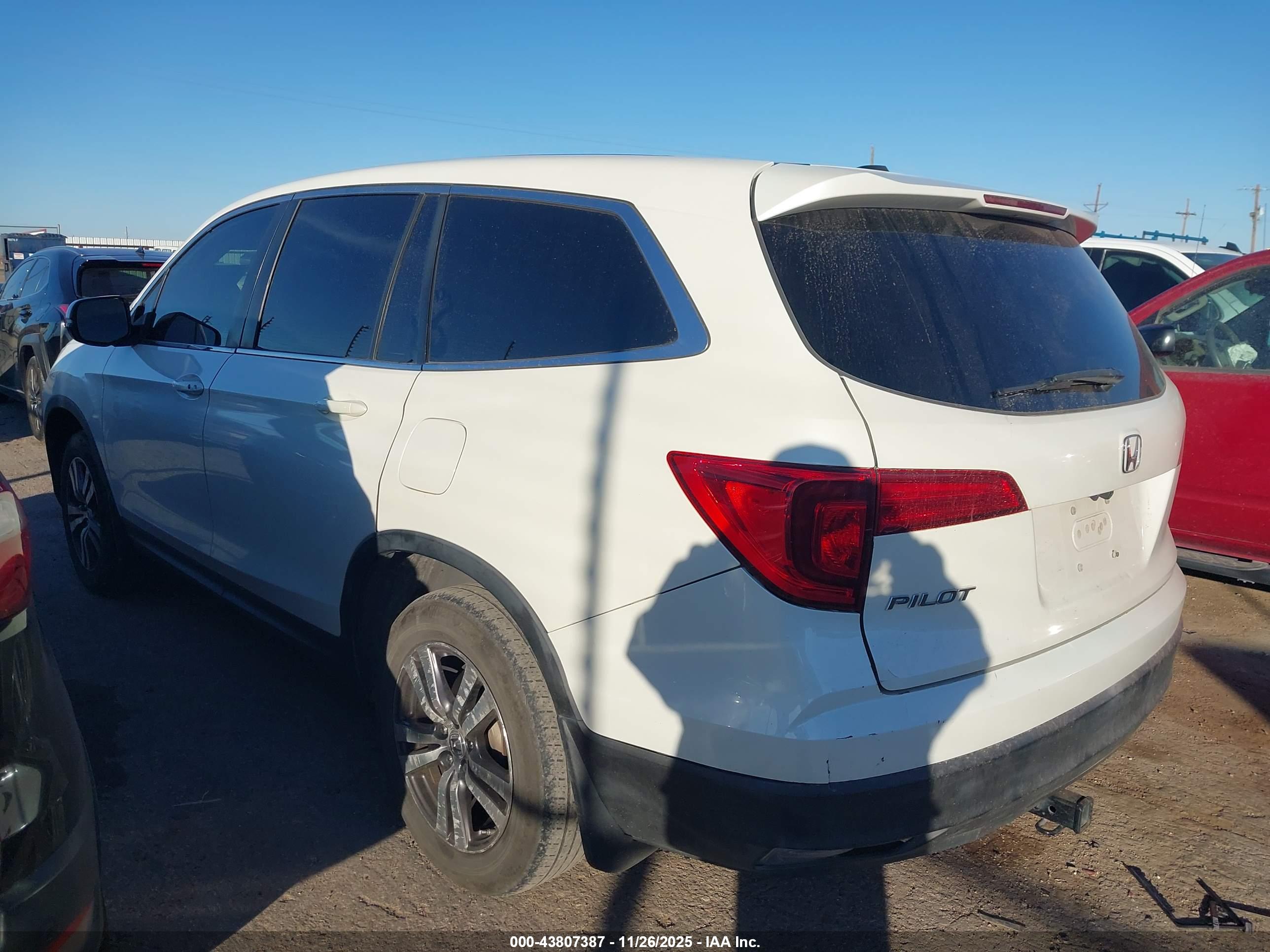 HONDA PILOT image 3