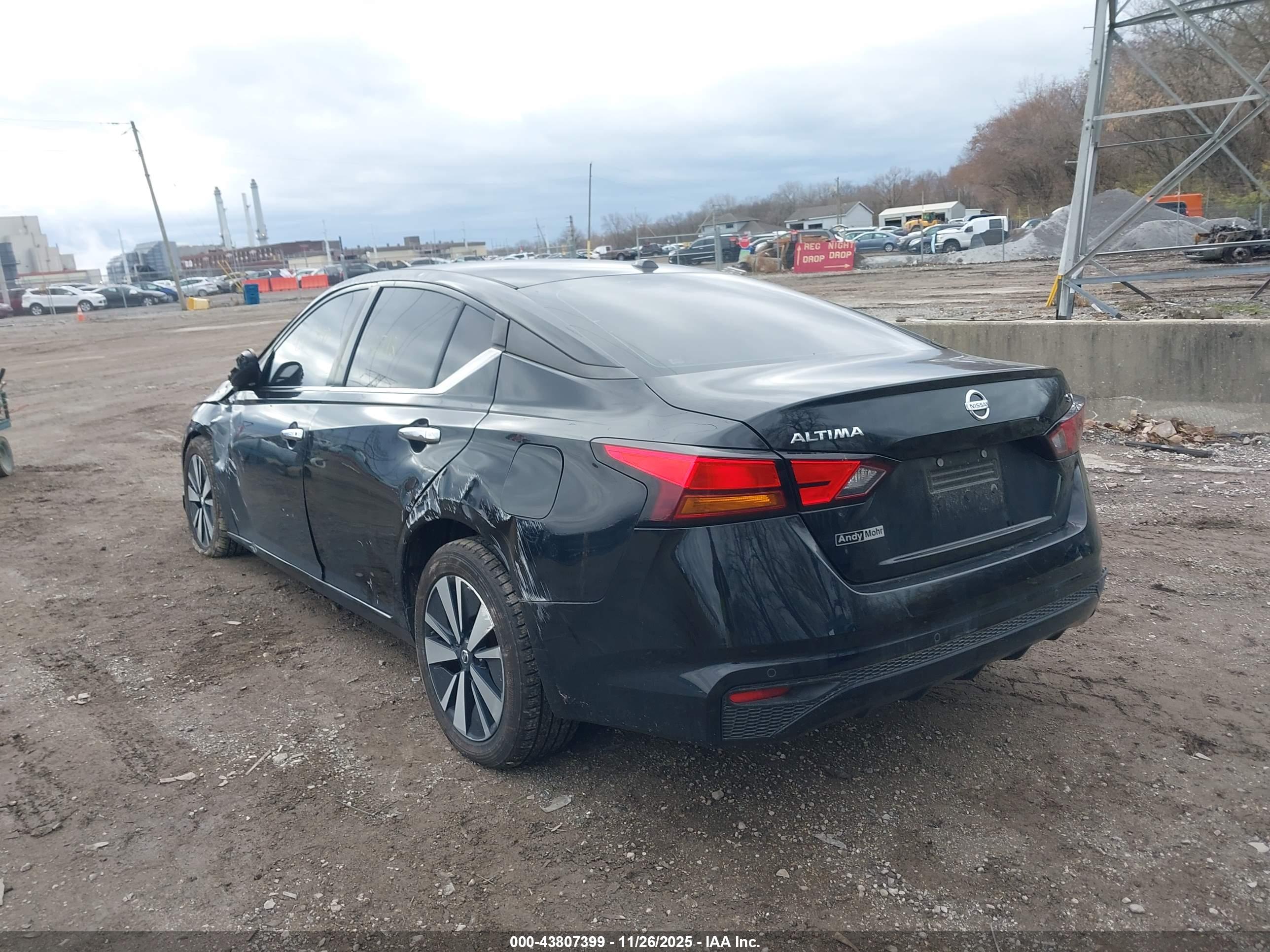 NISSAN ALTIMA image 3