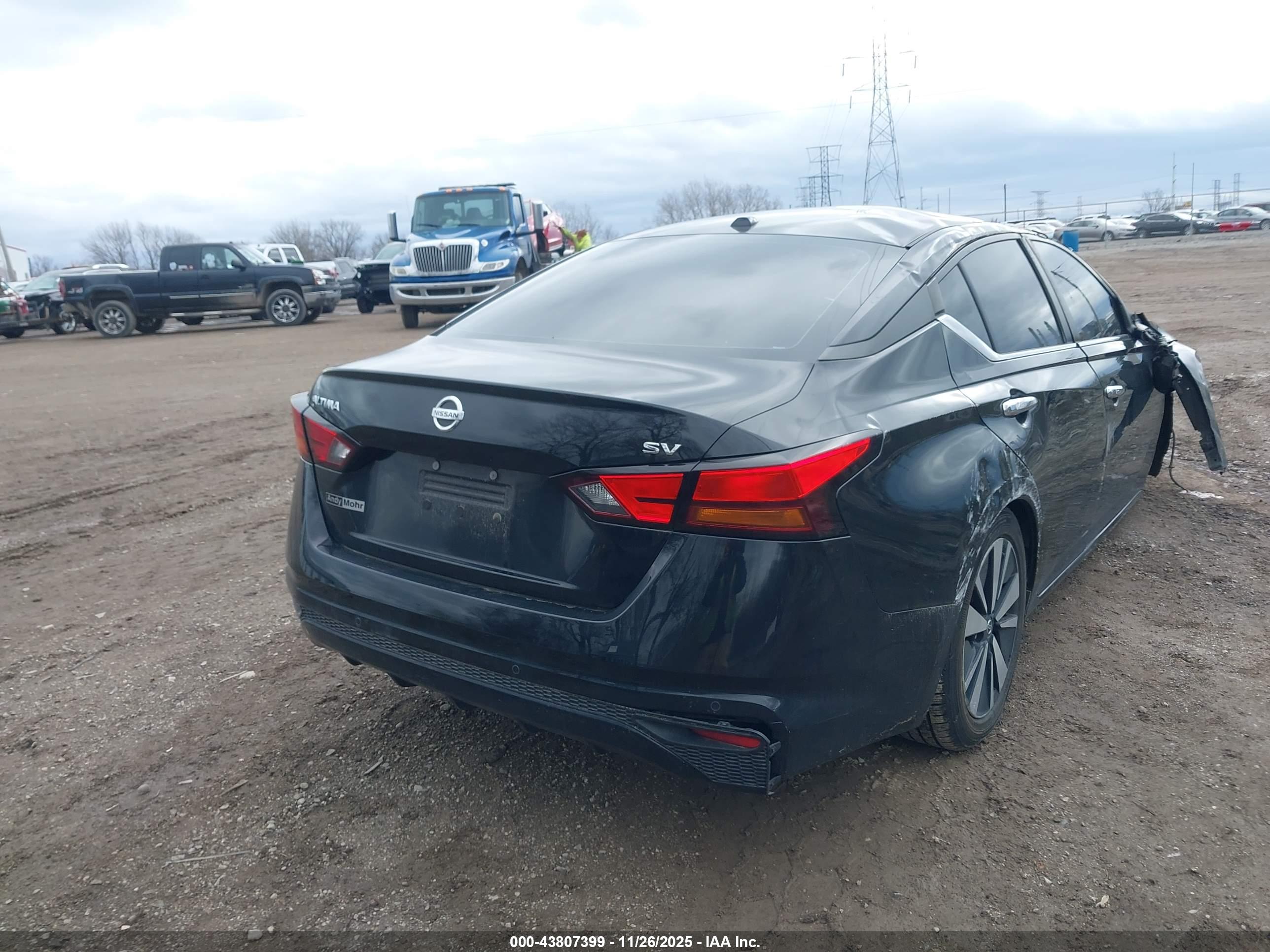 NISSAN ALTIMA image 4