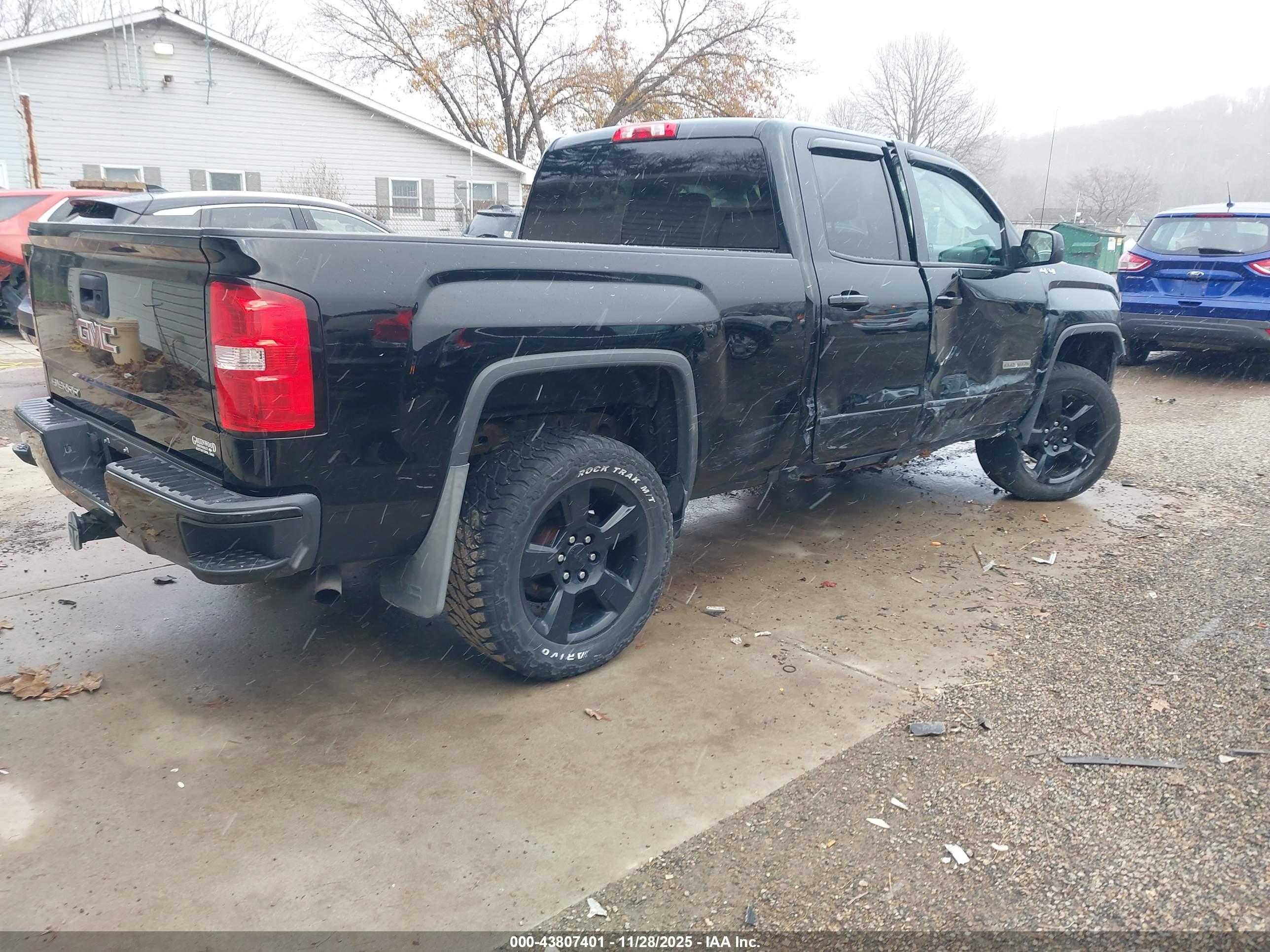 GMC SIERRA image 4